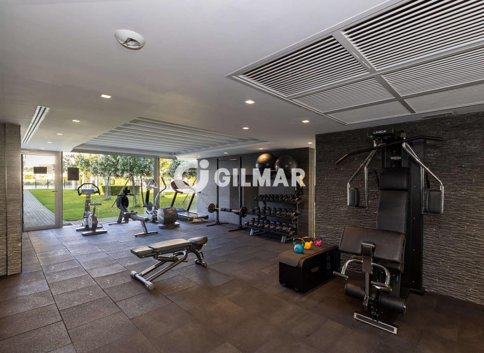 4 bedroom Semi-detached Villa for sale in Estepona with pool garage - € 3,690,000 (Ref: 9922889)