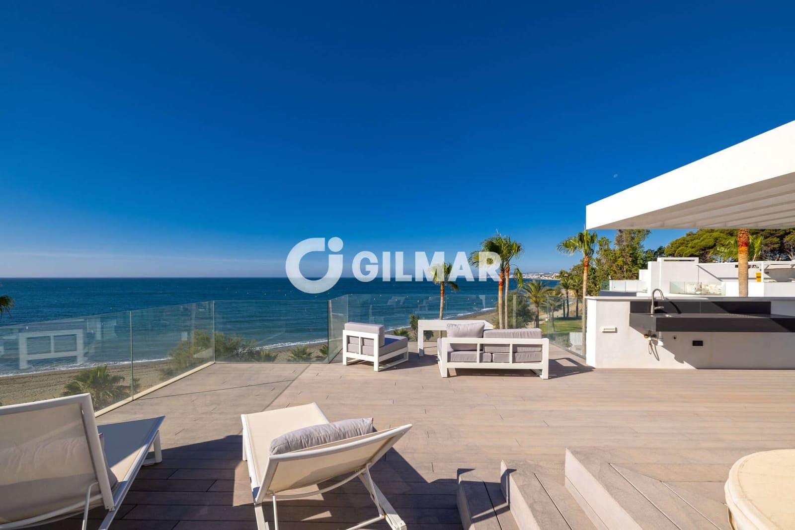 4 bedroom Semi-detached Villa for sale in Estepona with pool garage - € 3,690,000 (Ref: 9922889)