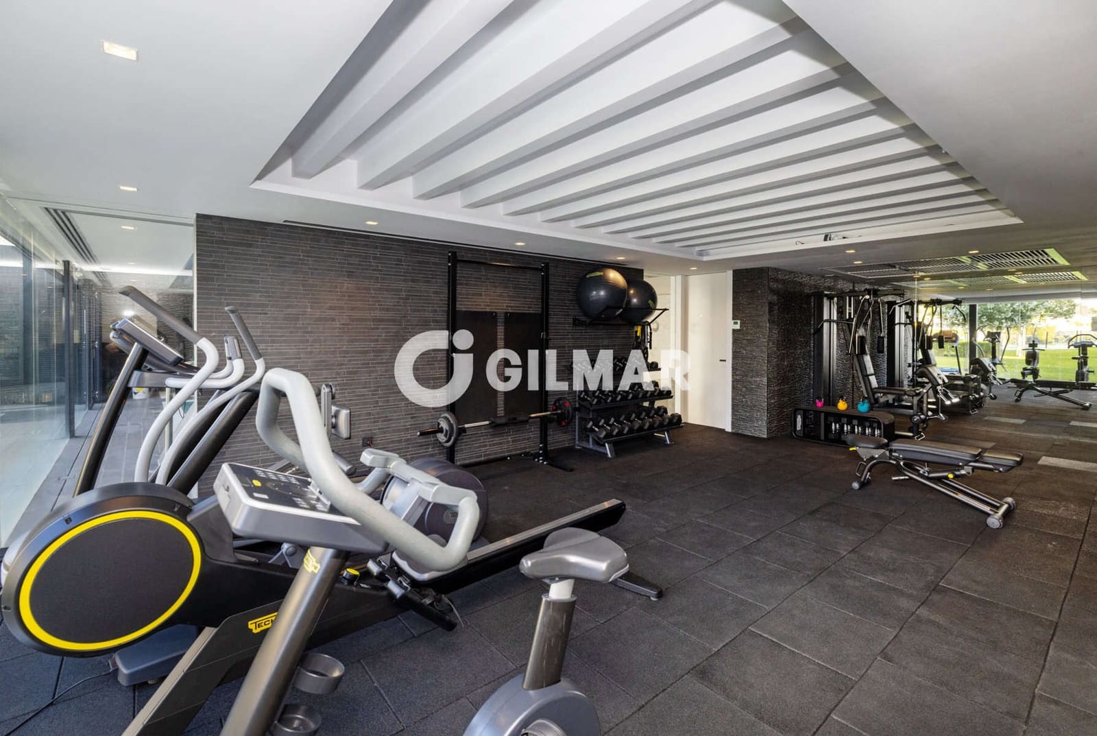 4 bedroom Semi-detached Villa for sale in Estepona with pool garage - € 3,690,000 (Ref: 9922889)