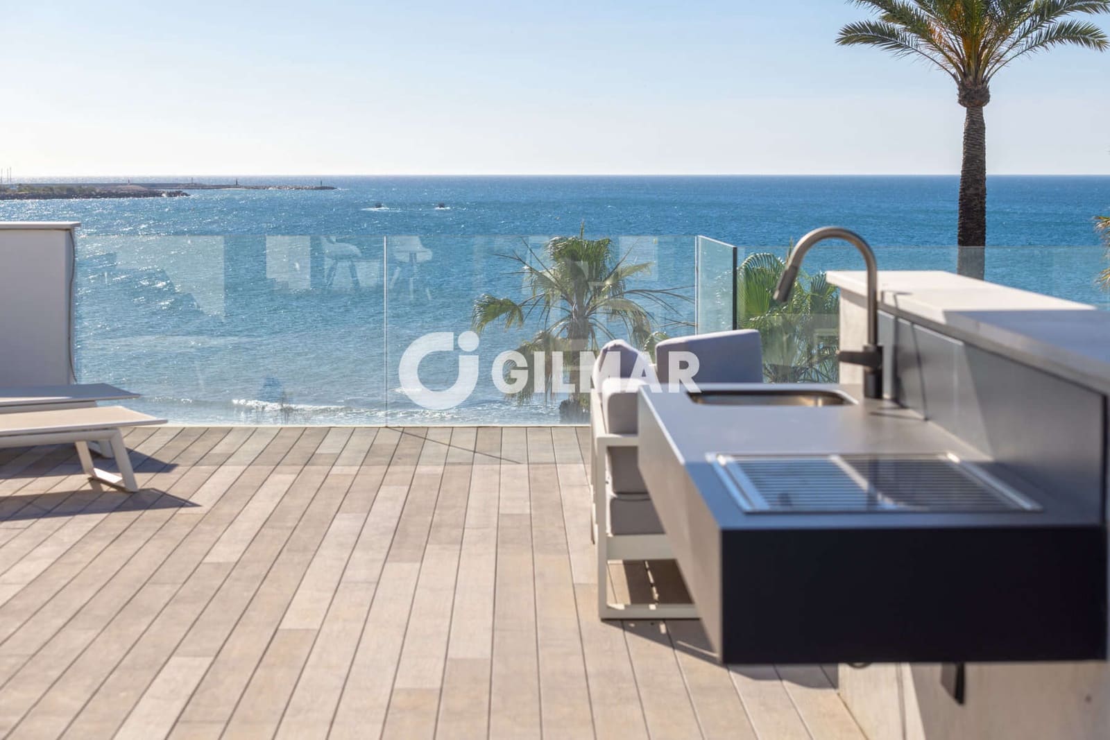 4 bedroom Semi-detached Villa for sale in Estepona with pool garage - € 3,690,000 (Ref: 9922889)