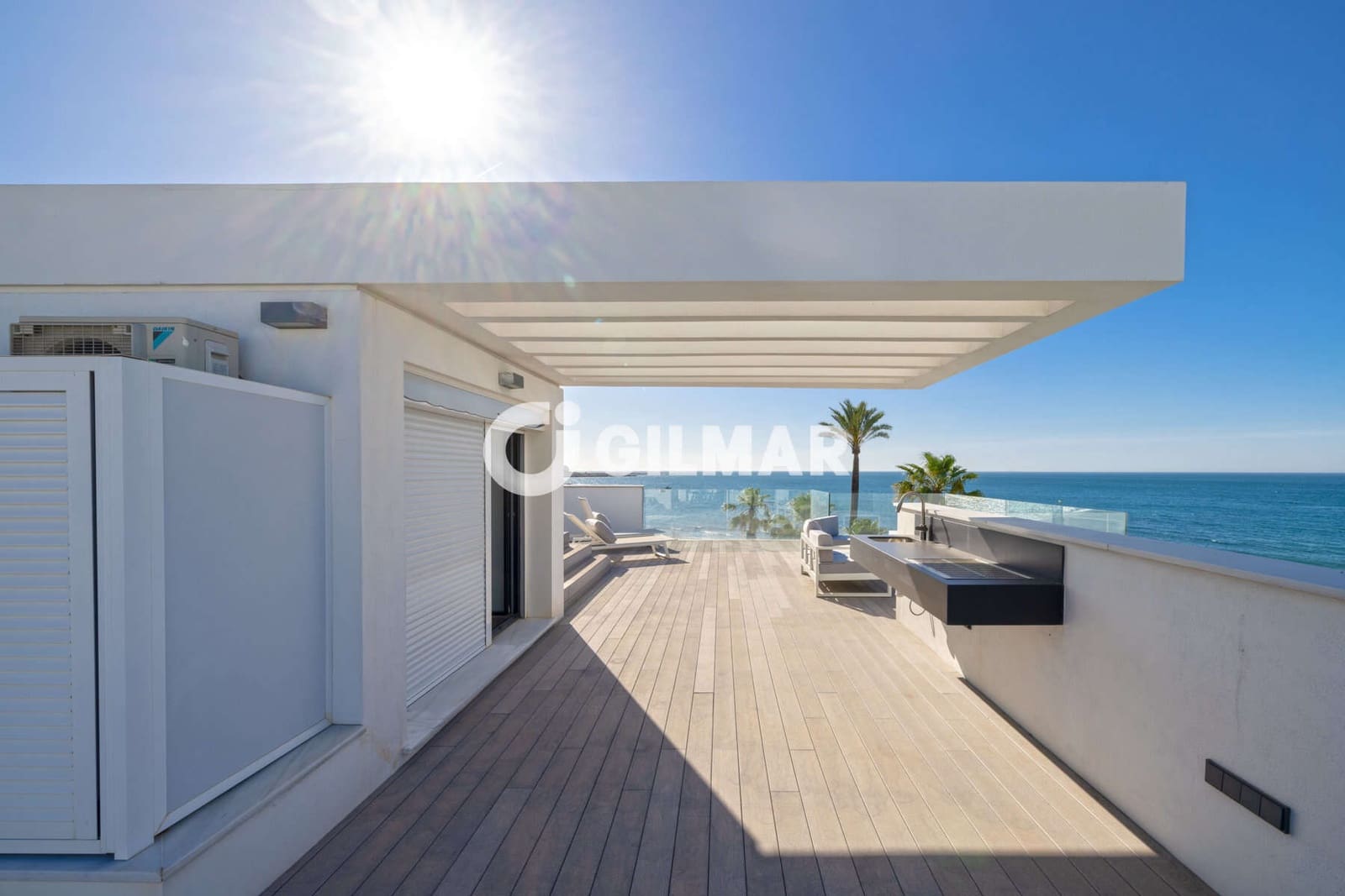 4 bedroom Semi-detached Villa for sale in Estepona with pool garage - € 3,690,000 (Ref: 9922889)
