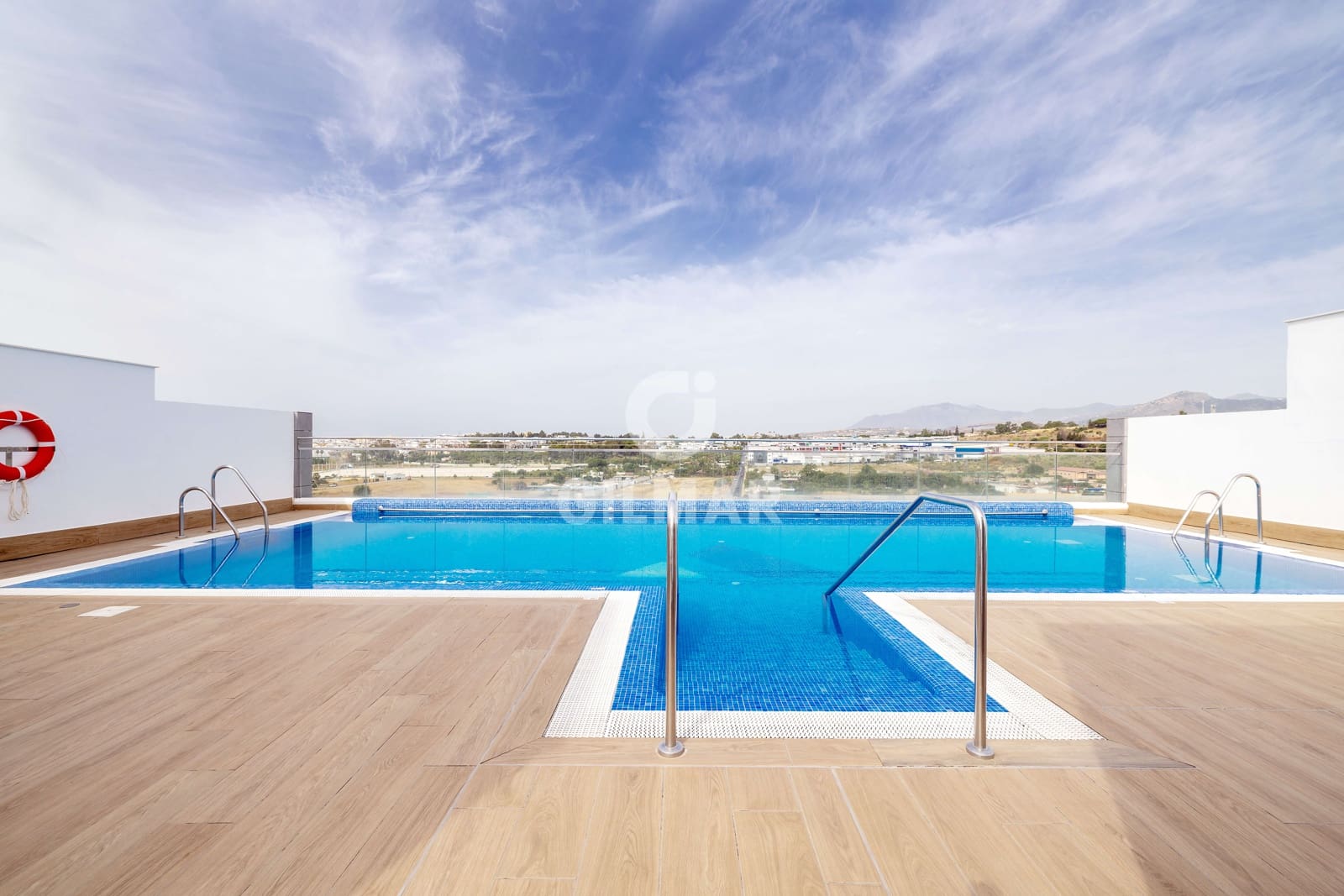 3 soverom Leilighet til salgs i Nueva Andalucia med svømmebasseng garasje - € 495 000 (Ref: 9932418)