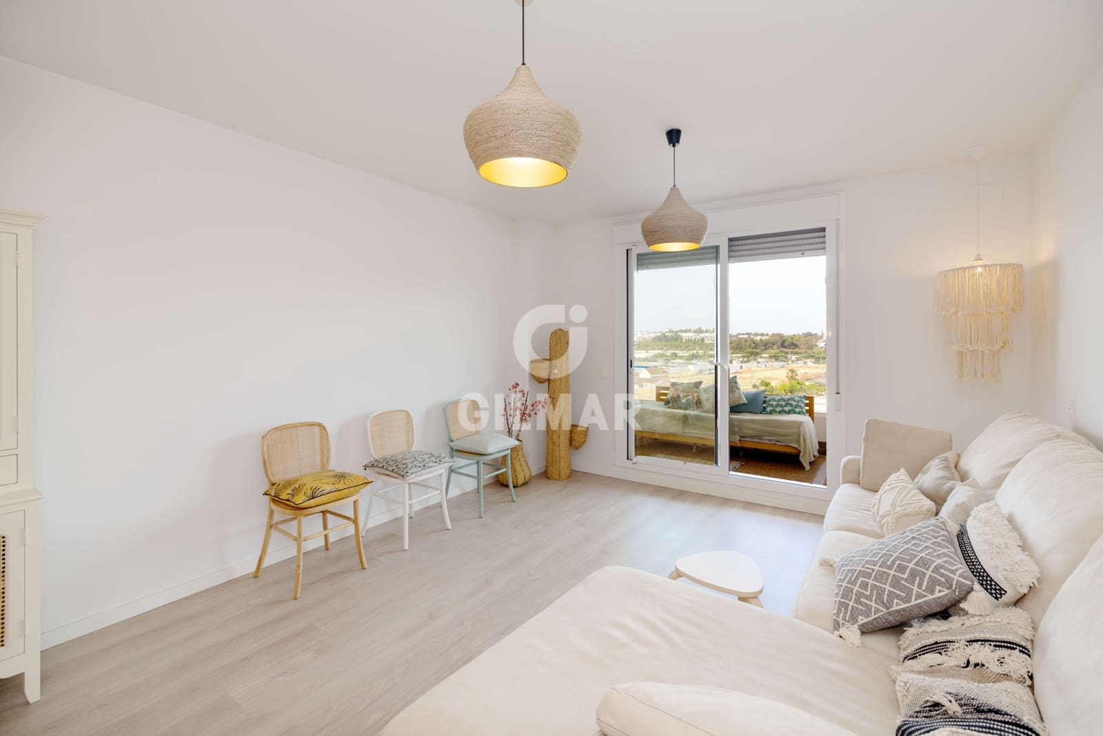 3 soverom Leilighet til salgs i Nueva Andalucia med svømmebasseng garasje - € 495 000 (Ref: 9932418)