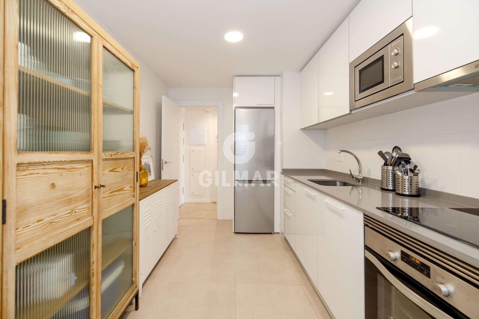 3 soverom Leilighet til salgs i Nueva Andalucia med svømmebasseng garasje - € 495 000 (Ref: 9932418)