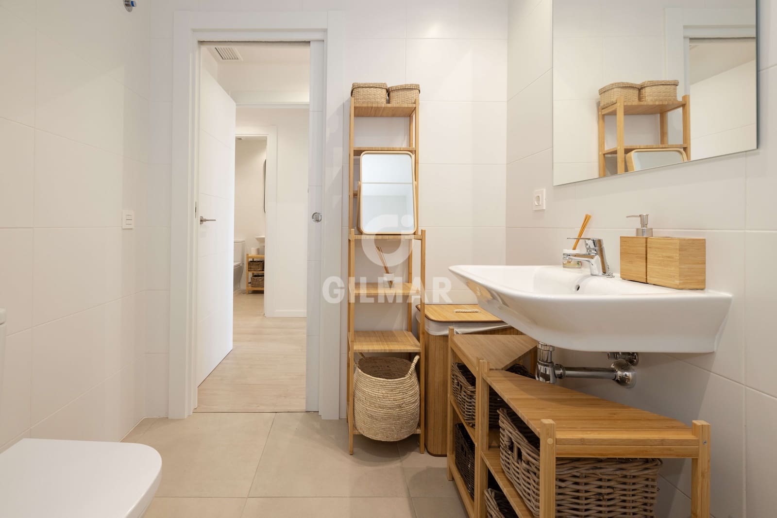 3 soverom Leilighet til salgs i Nueva Andalucia med svømmebasseng garasje - € 495 000 (Ref: 9932418)