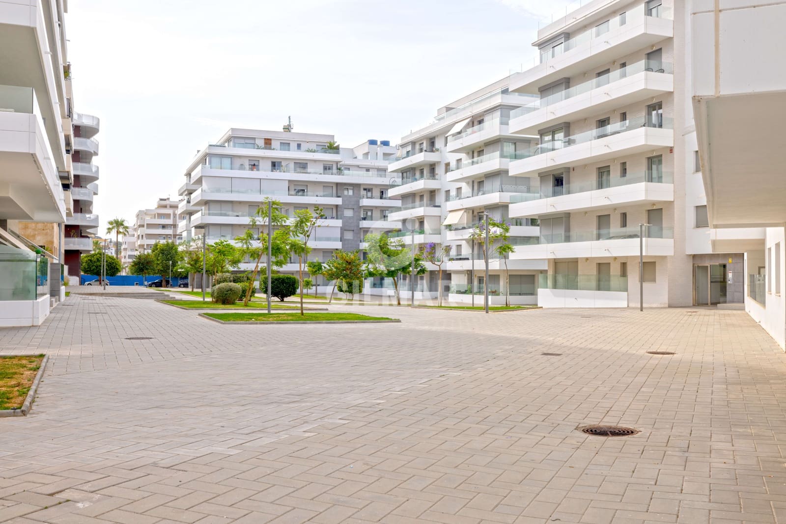 3 soverom Leilighet til salgs i Nueva Andalucia med svømmebasseng garasje - € 495 000 (Ref: 9932418)