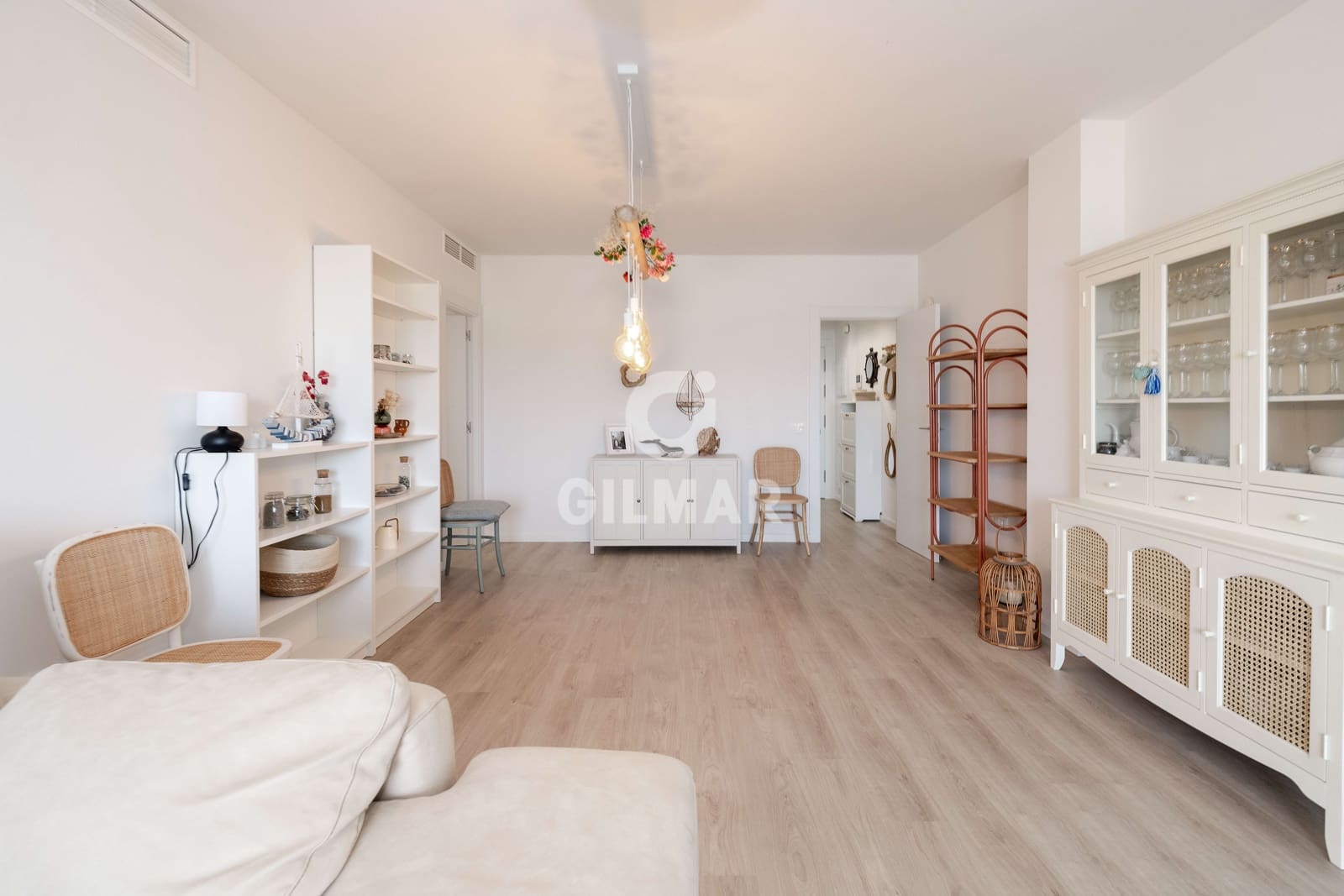 3 soverom Leilighet til salgs i Nueva Andalucia med svømmebasseng garasje - € 495 000 (Ref: 9932418)