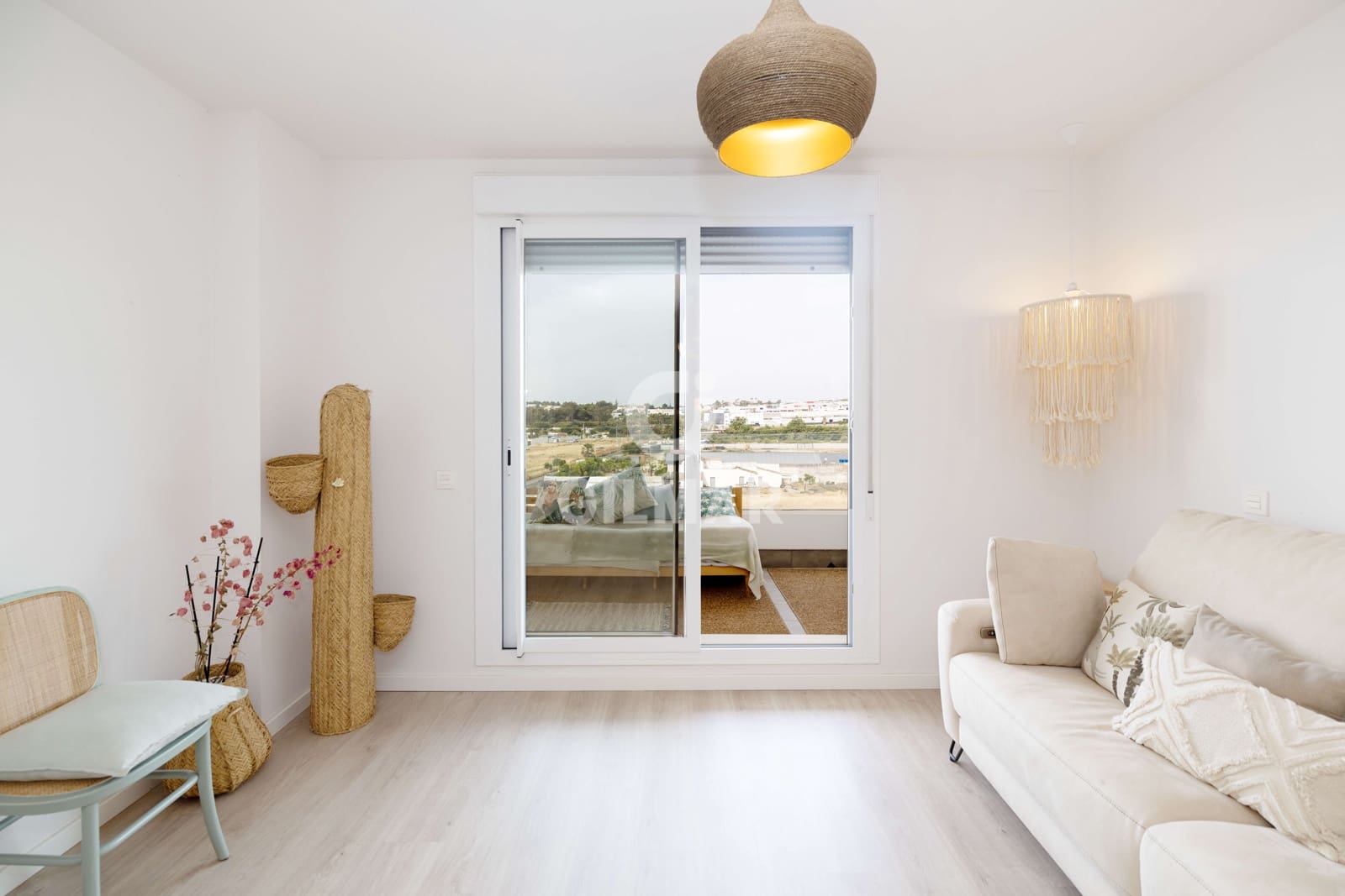 3 soverom Leilighet til salgs i Nueva Andalucia med svømmebasseng garasje - € 495 000 (Ref: 9932418)