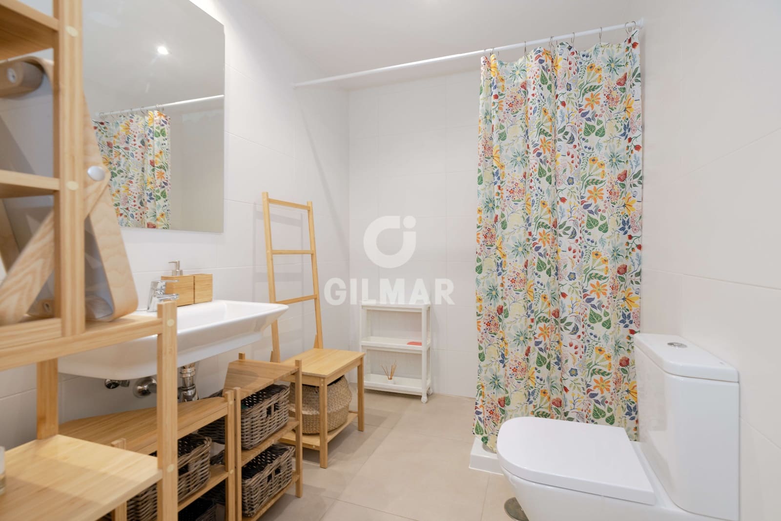 3 soverom Leilighet til salgs i Nueva Andalucia med svømmebasseng garasje - € 495 000 (Ref: 9932418)