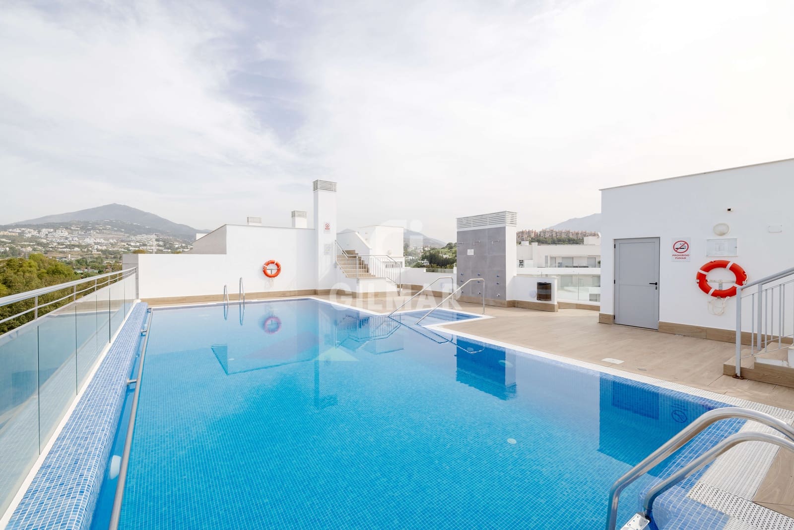 3 soverom Leilighet til salgs i Nueva Andalucia med svømmebasseng garasje - € 495 000 (Ref: 9932418)