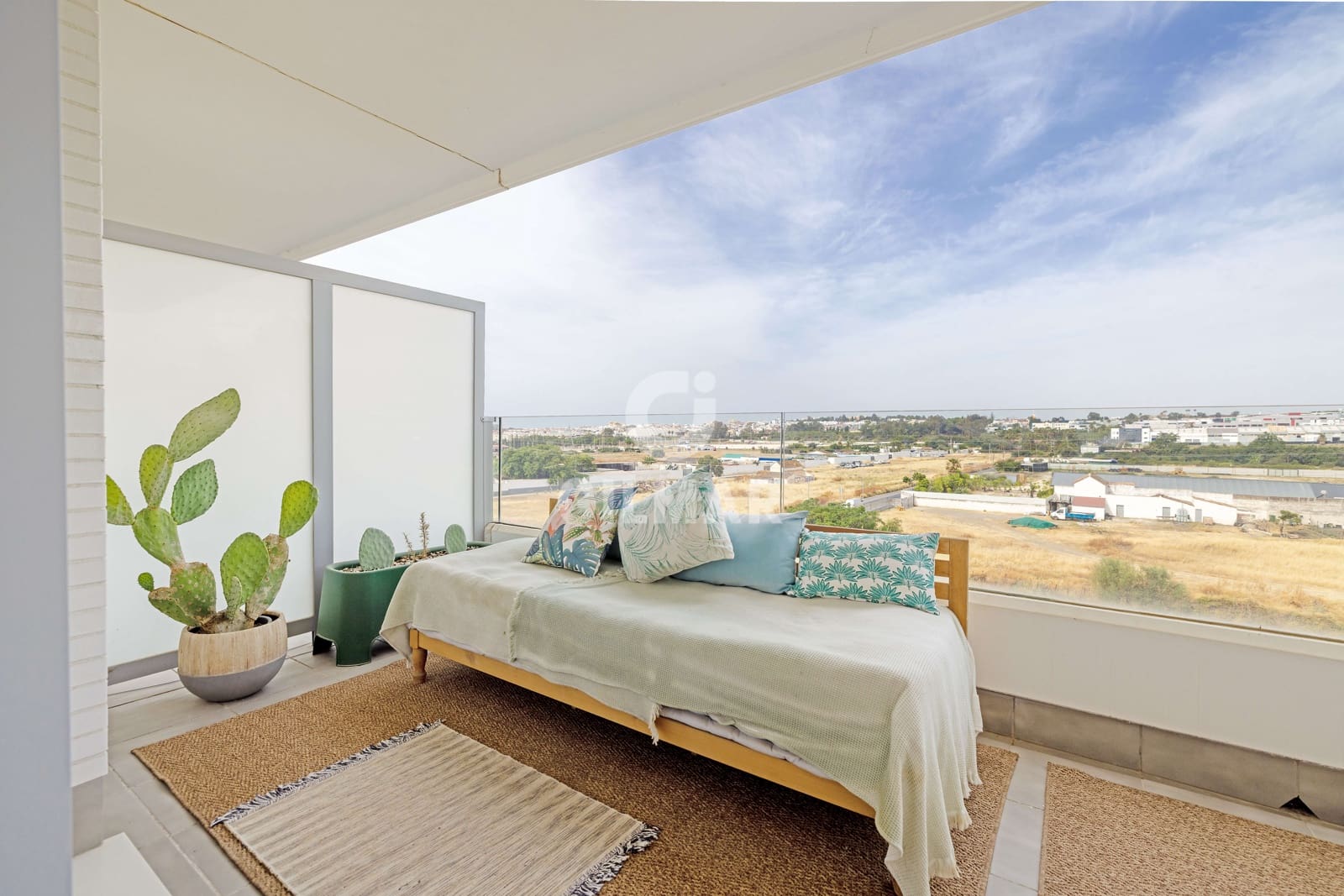 3 soverom Leilighet til salgs i Nueva Andalucia med svømmebasseng garasje - € 495 000 (Ref: 9932418)