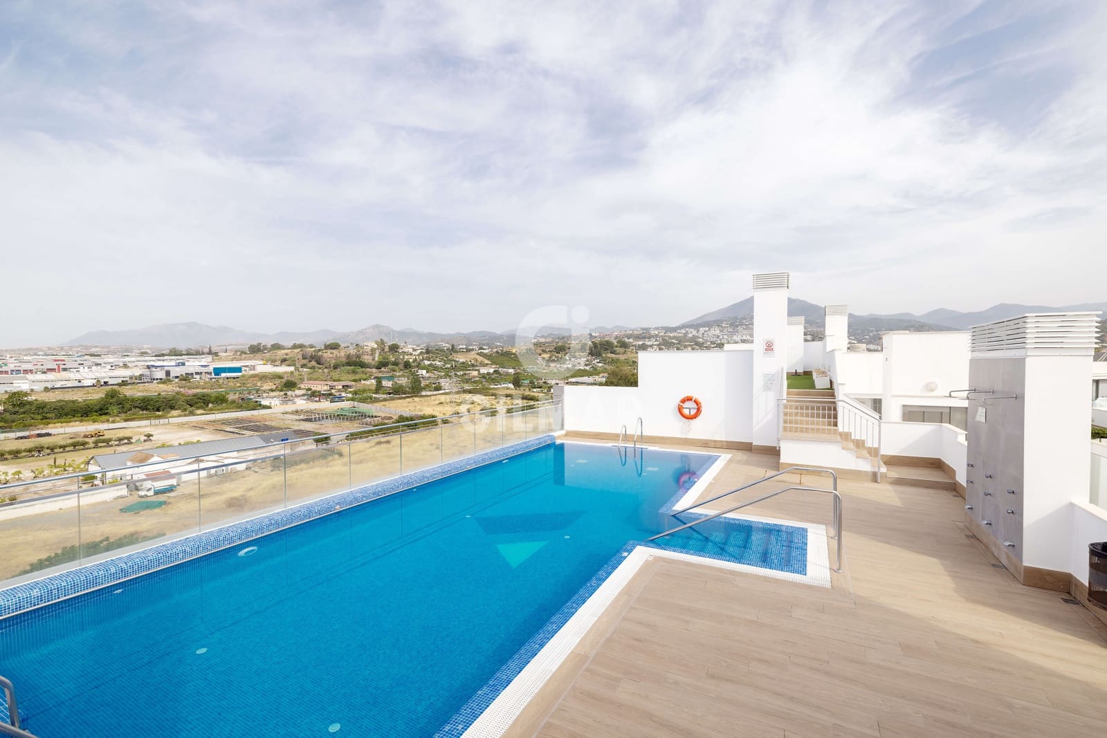3 soverom Leilighet til salgs i Nueva Andalucia med svømmebasseng garasje - € 495 000 (Ref: 9932418)