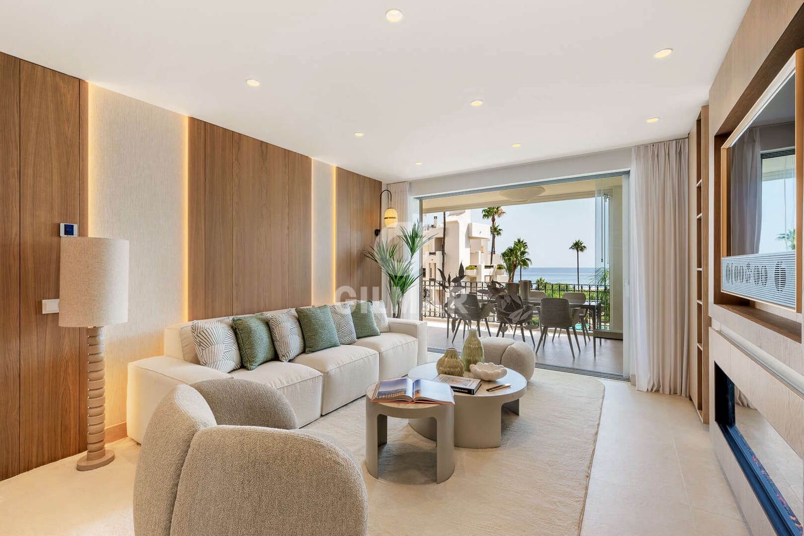 3 Zimmer Wohnung zu verkaufen in Estepona mit Pool Garage - 1.995.000 € (Ref: 9932419)