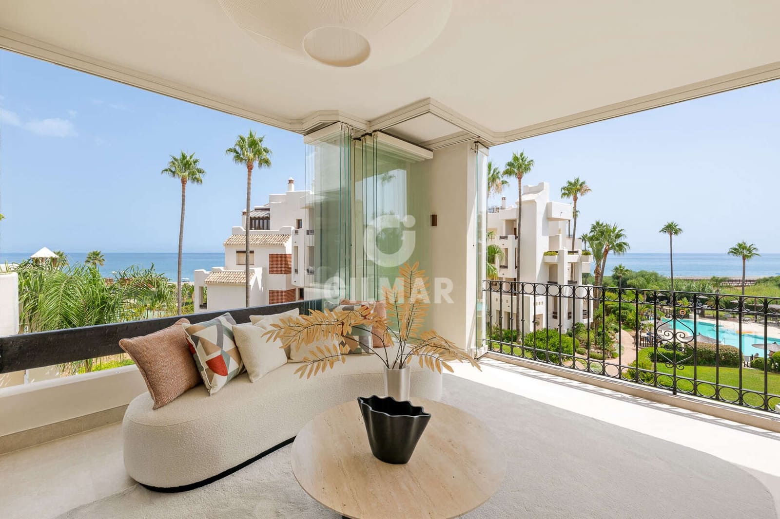 3 Zimmer Wohnung zu verkaufen in Estepona mit Pool Garage - 1.995.000 € (Ref: 9932419)