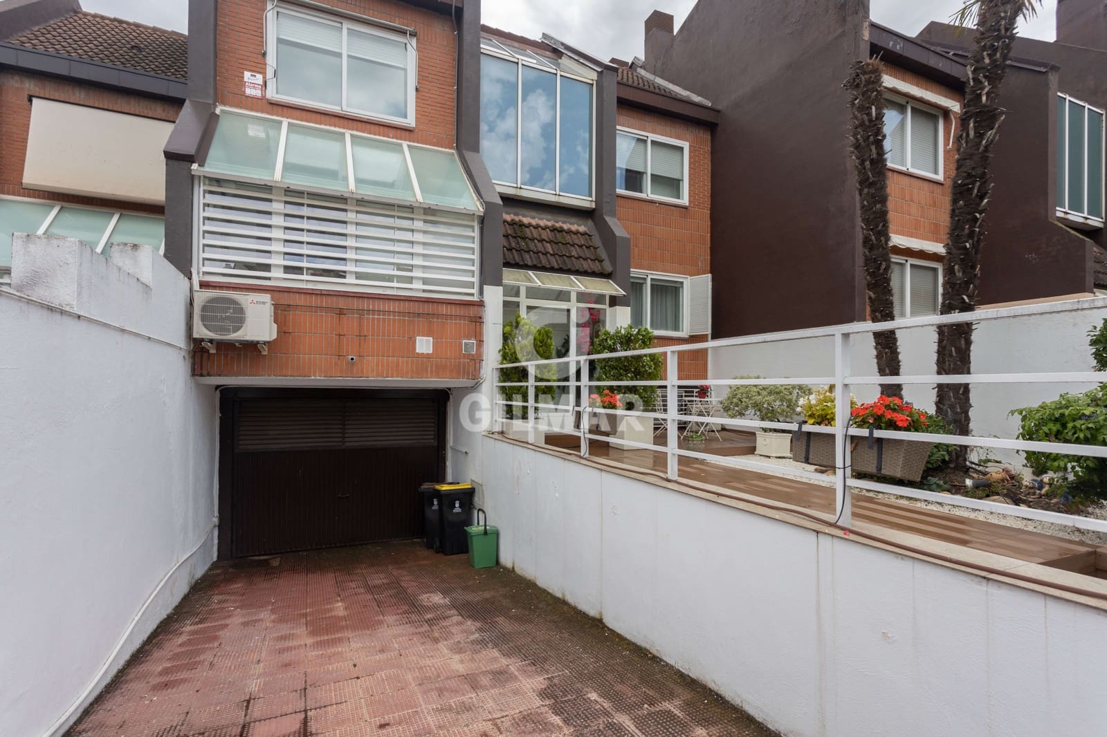 5 makuuhuone Rivitalo myytävänä paikassa Majadahonda mukana uima-altaan - 1 490 000 € (Ref: 9935138)