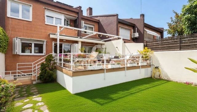 5 soverom Rekkehus til salgs i Majadahonda med svømmebasseng - € 1 460 000 (Ref: 9935138)