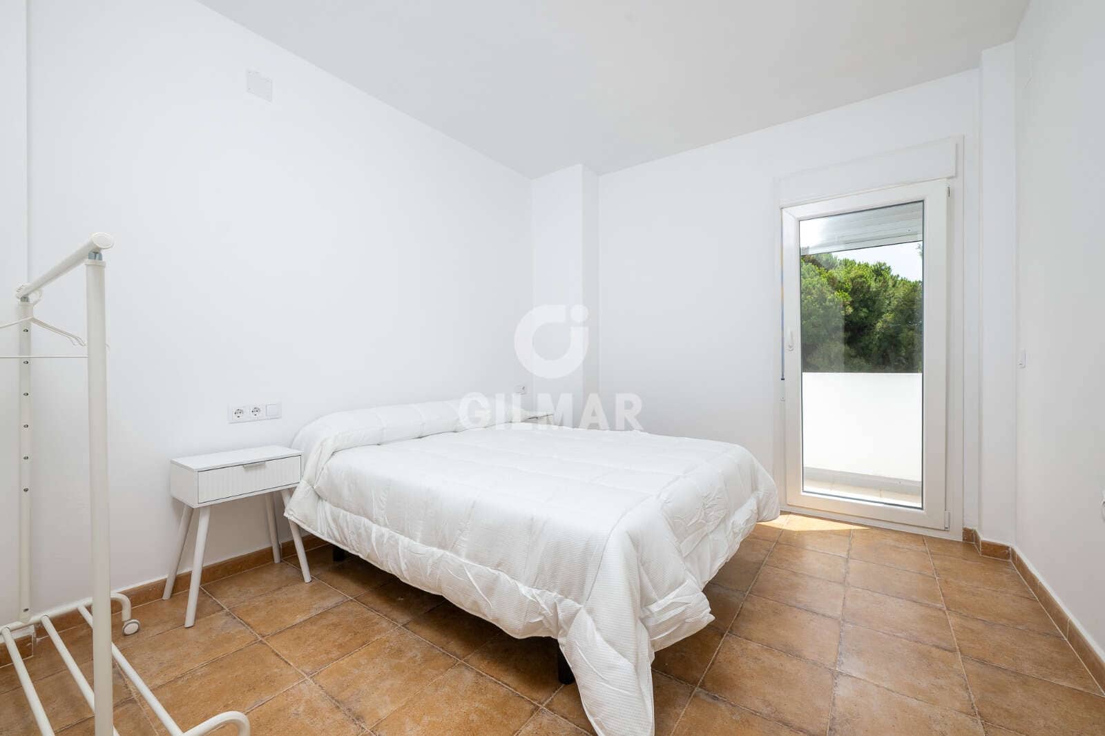 2 slaapkamer Flat te koop in Los Canos de Meca met zwembad garage - € 330.000 (Ref: 9935300)