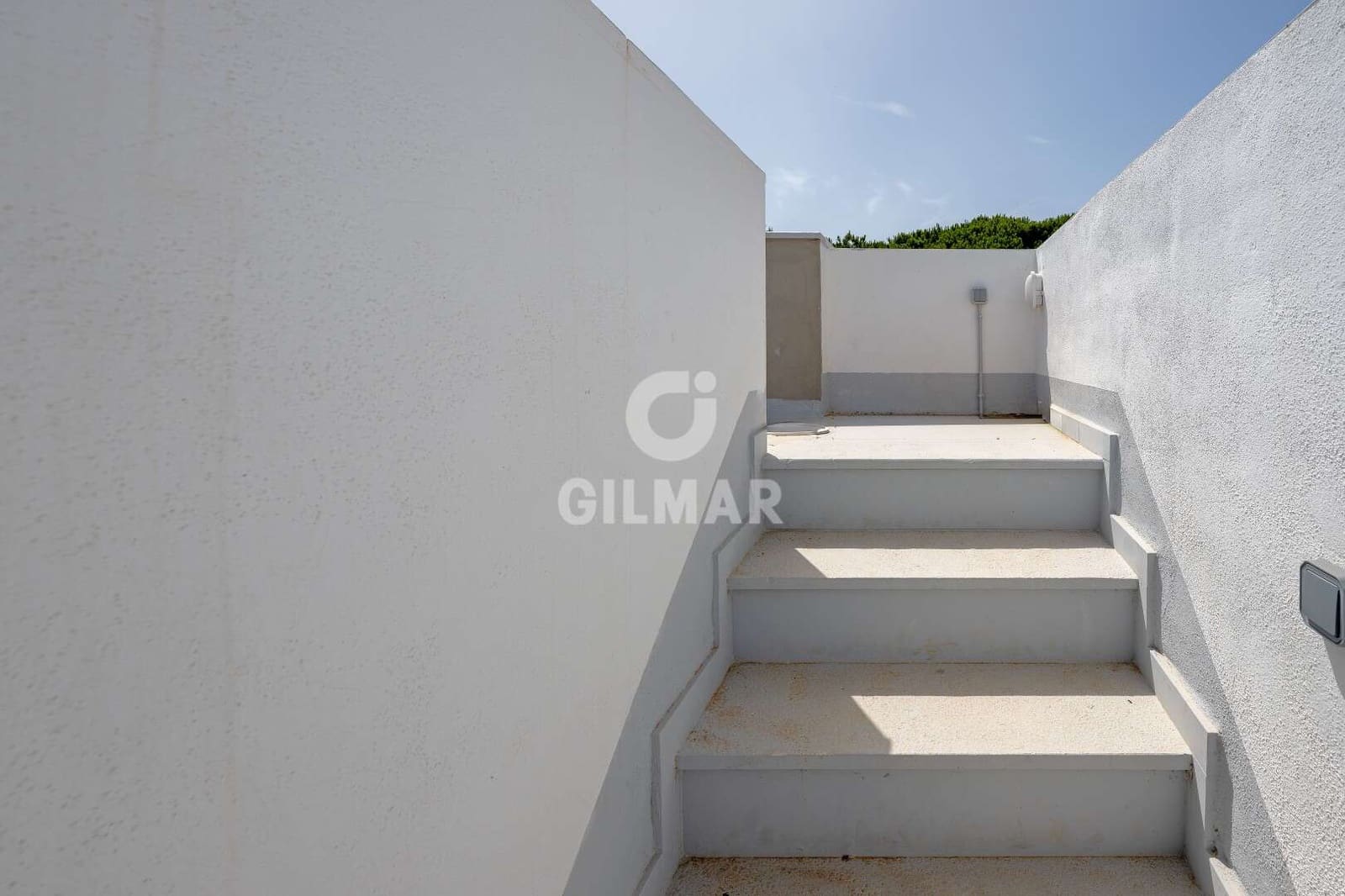 2 bedroom Flat for sale in Los Canos de Meca with pool garage - € 330,000 (Ref: 9935300)