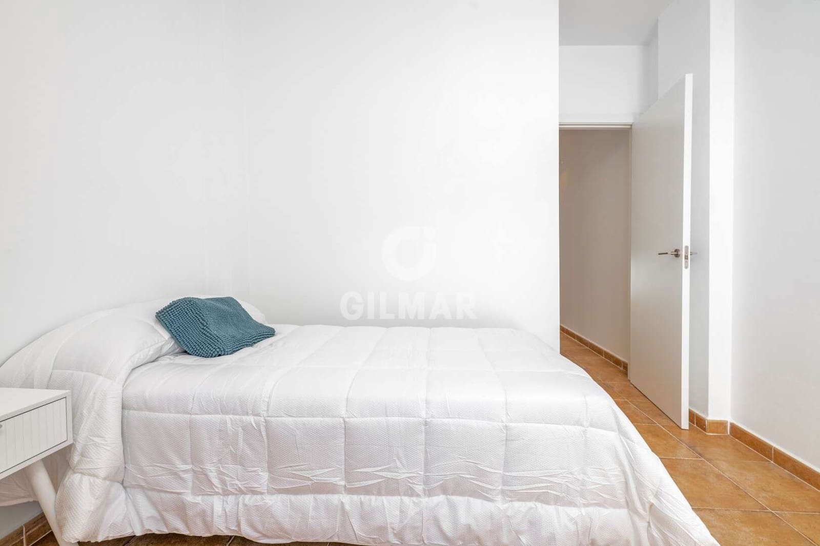2 bedroom Flat for sale in Los Canos de Meca with pool garage - € 330,000 (Ref: 9935300)