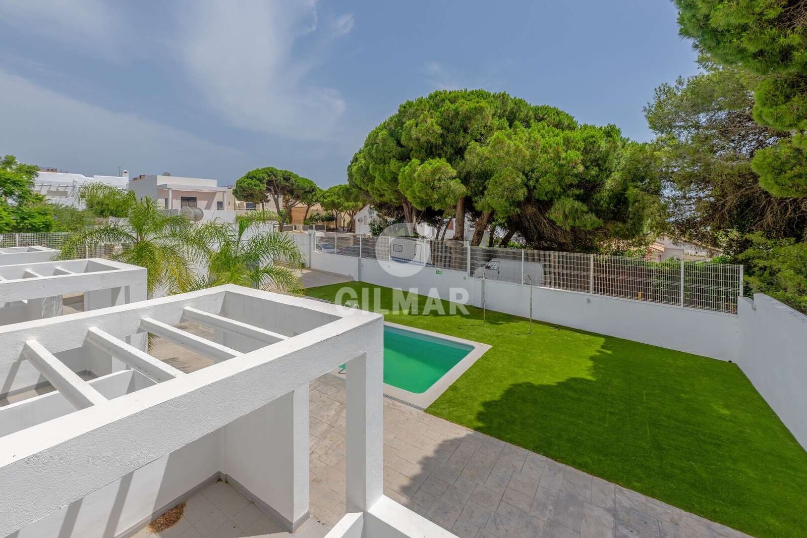 2 bedroom Flat for sale in Los Canos de Meca with pool garage - € 330,000 (Ref: 9935300)