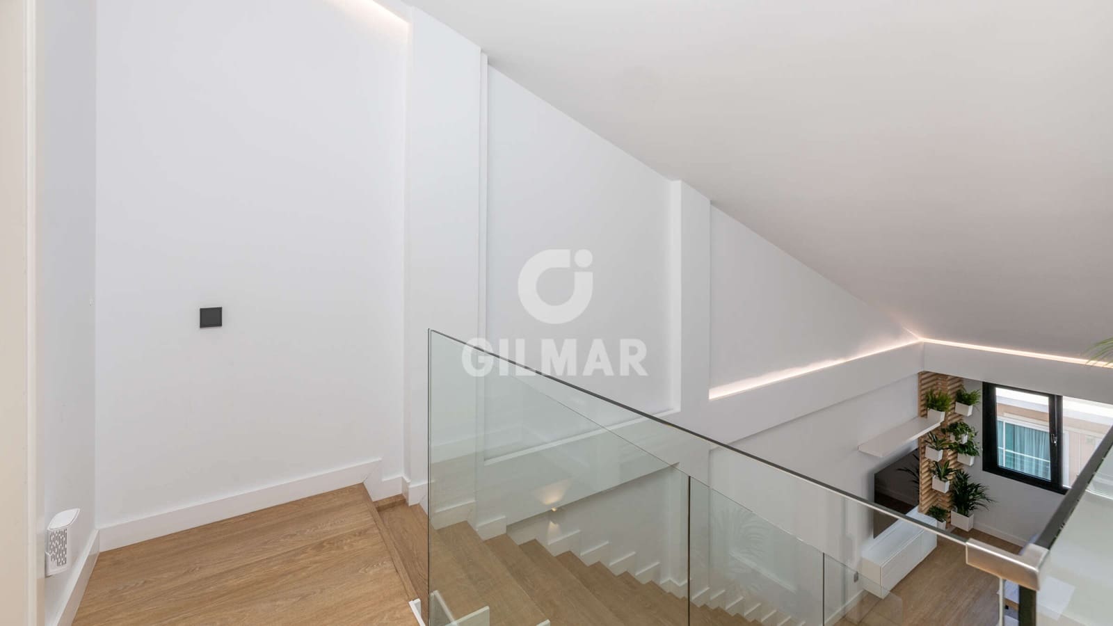 2 bedroom Penthouse for sale in Las Palmas de Gran Canaria - € 887,000 (Ref: 9936875)