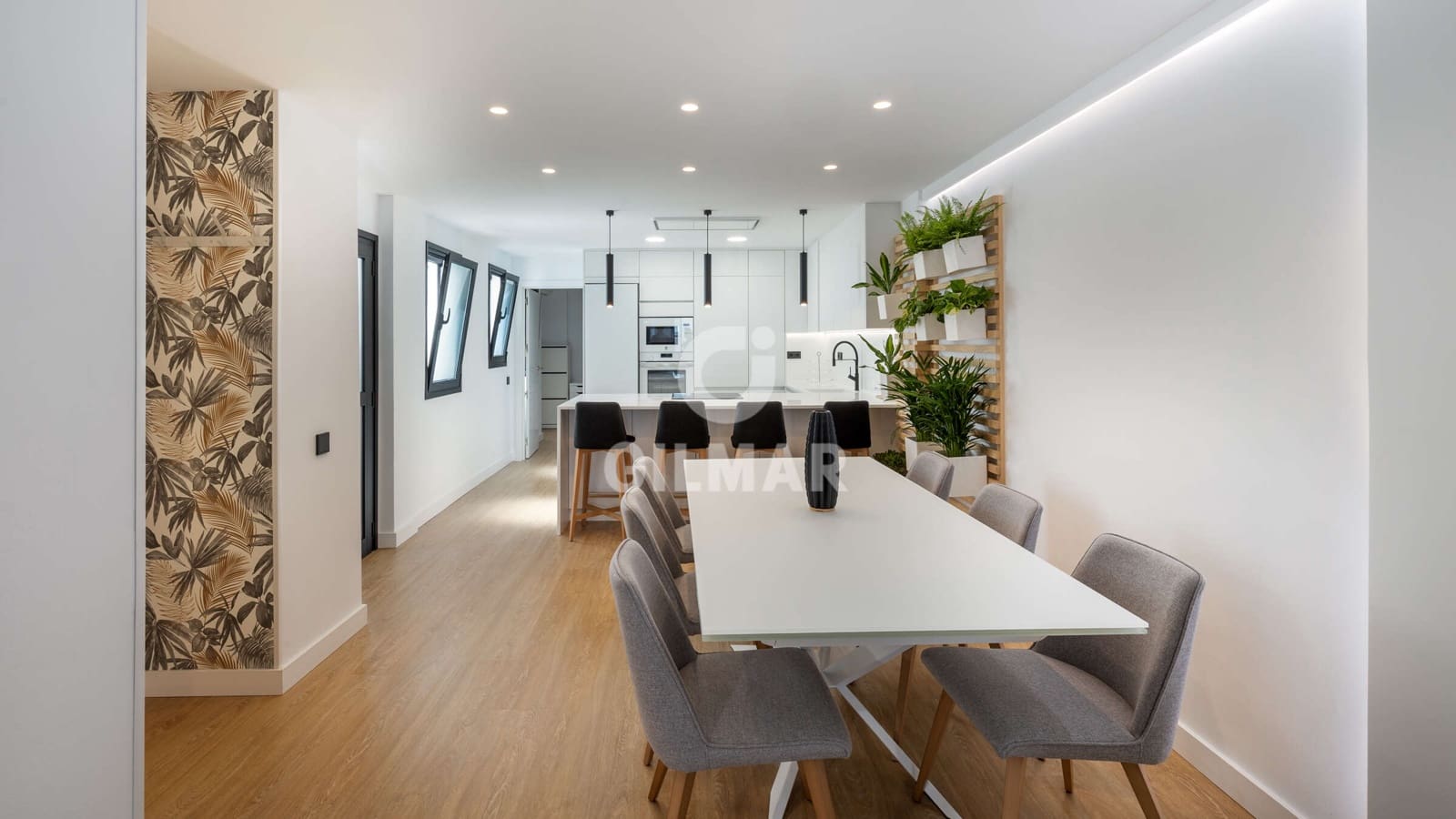 2 bedroom Penthouse for sale in Las Palmas de Gran Canaria - € 887,000 (Ref: 9936875)