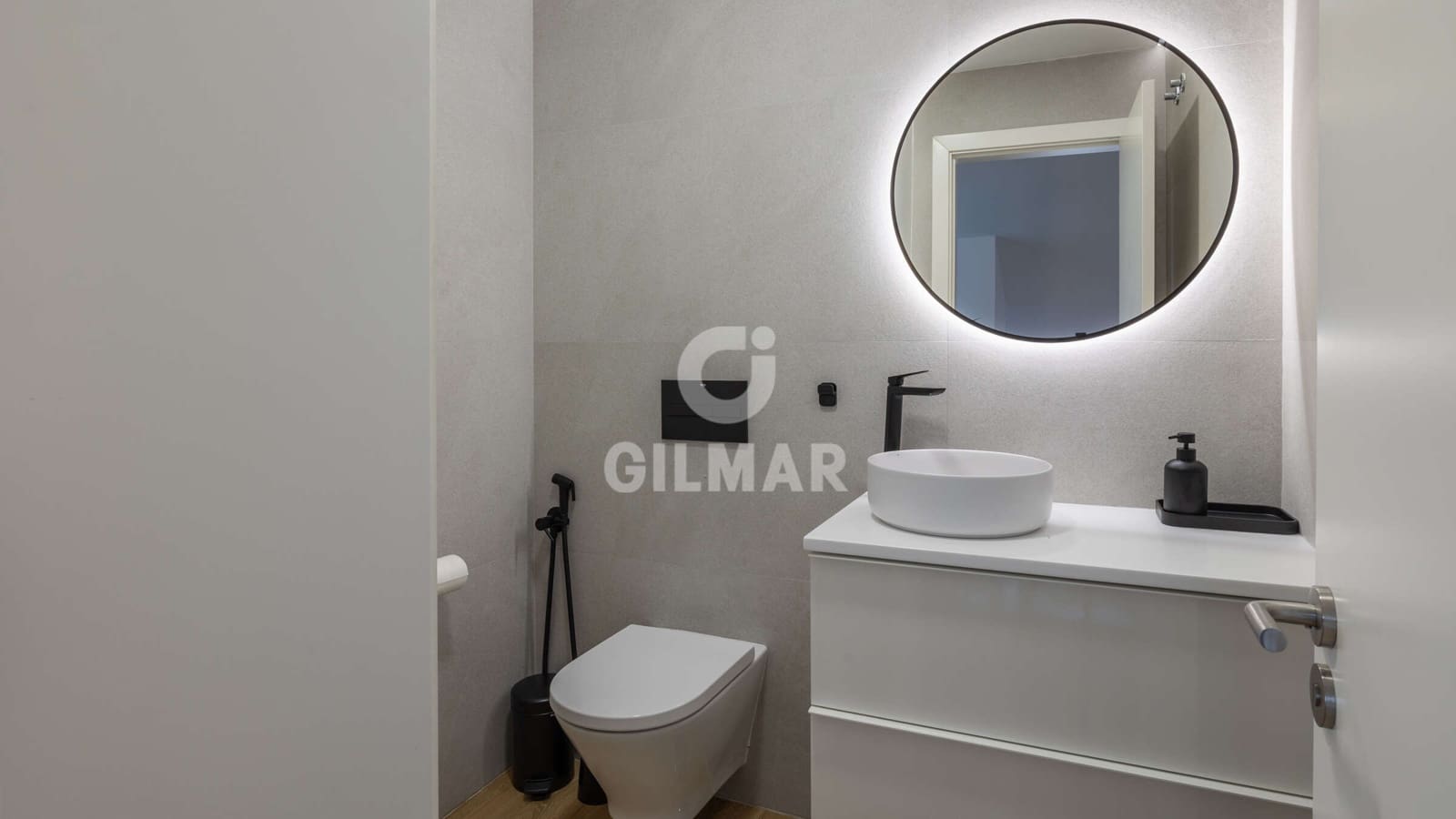 2 bedroom Penthouse for sale in Las Palmas de Gran Canaria - € 887,000 (Ref: 9936875)