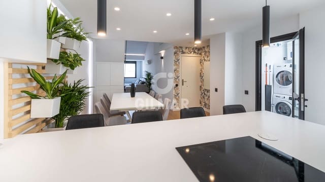 2 soveværelse Penthouse til salg i Las Palmas de Gran Canaria - € 887.000 (Ref: 9936875)