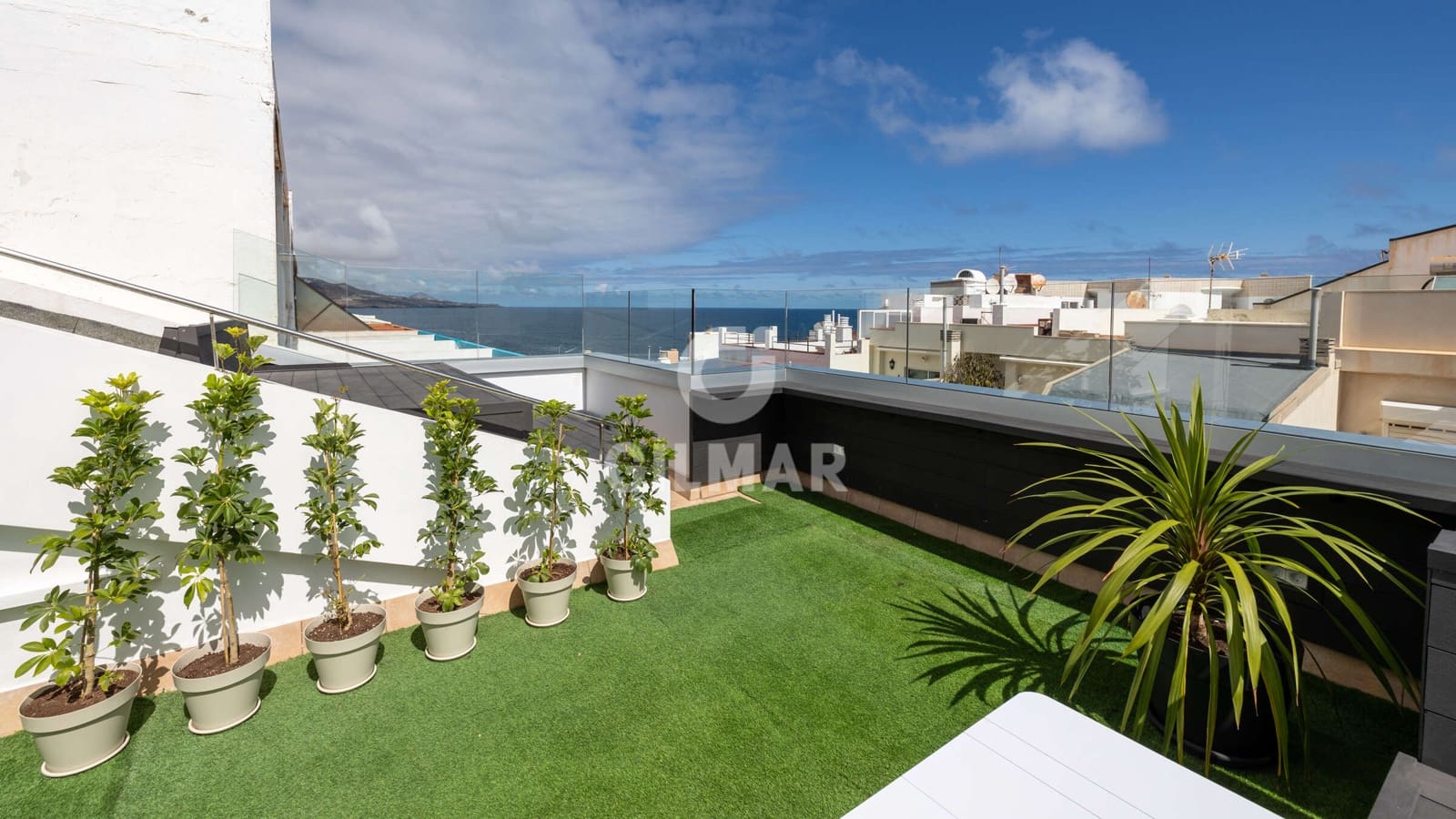 2 bedroom Penthouse for sale in Las Palmas de Gran Canaria - € 887,000 (Ref: 9936875)