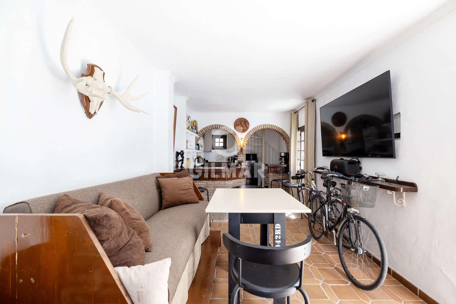 2 bedroom Semi-detached Villa for sale in Estepona - € 470,000 (Ref: 9937142)