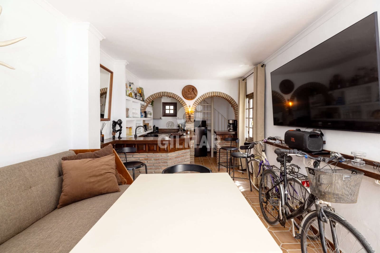 2 bedroom Semi-detached Villa for sale in Estepona - € 470,000 (Ref: 9937142)