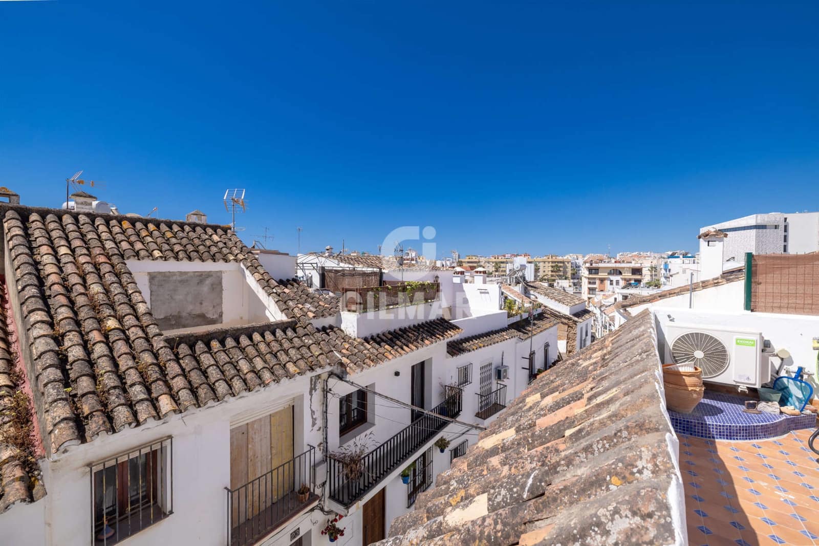 2 bedroom Semi-detached Villa for sale in Estepona - € 470,000 (Ref: 9937142)