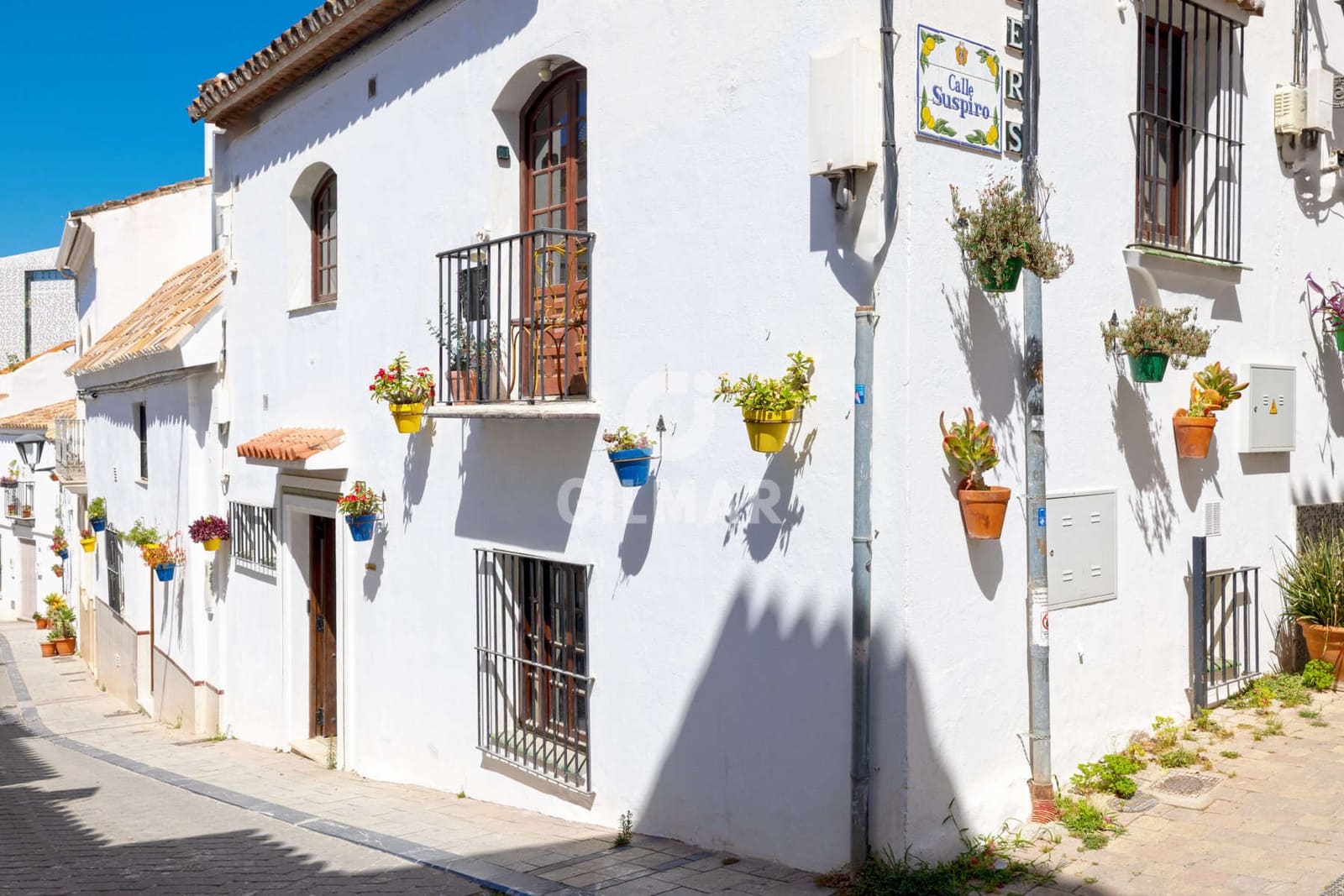 2 bedroom Semi-detached Villa for sale in Estepona - € 470,000 (Ref: 9937142)