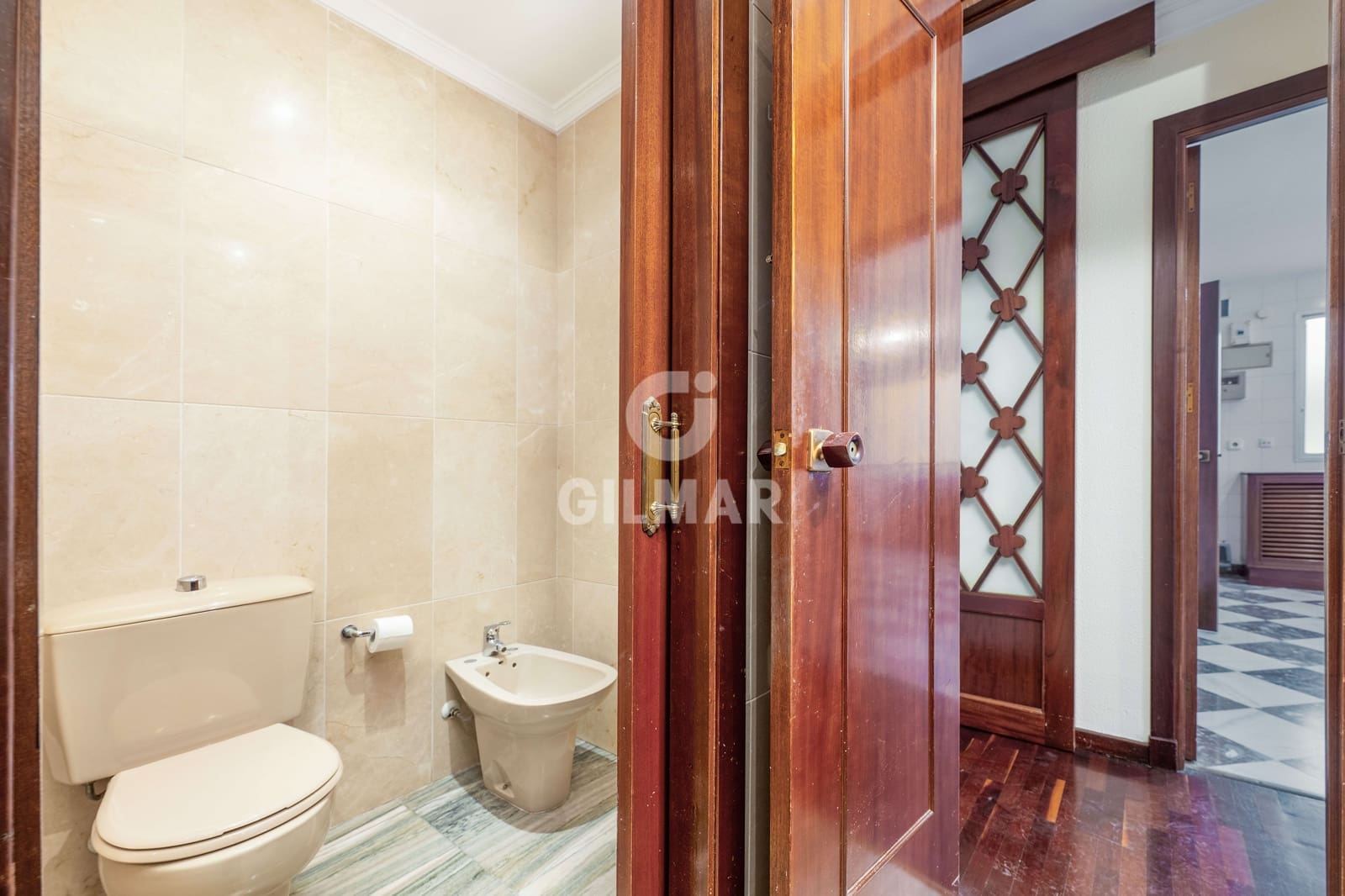 5 bedroom Flat for sale in Cadiz city with garage - € 850,000 (Ref: 9938724)