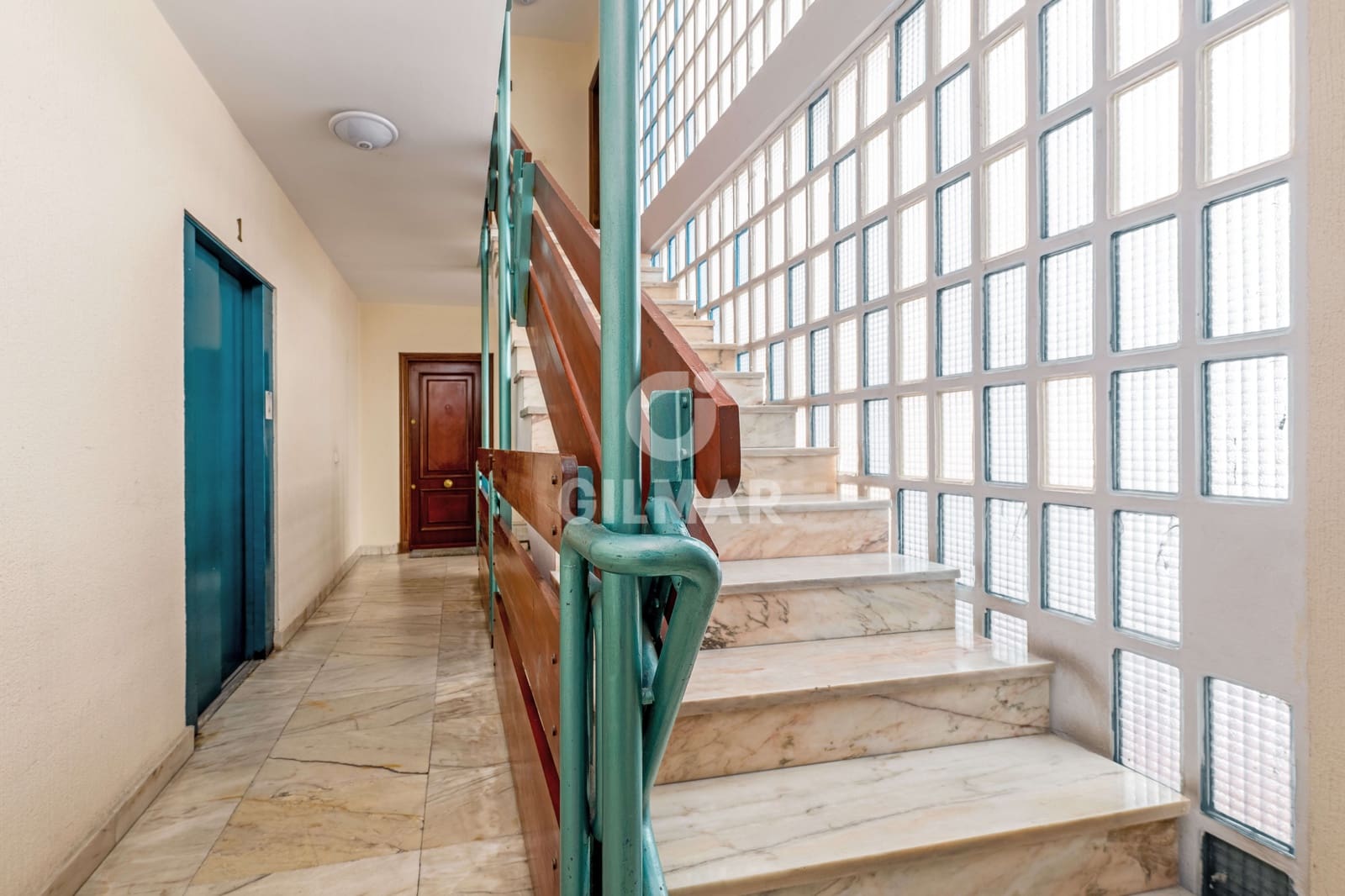 5 bedroom Flat for sale in Cadiz city with garage - € 850,000 (Ref: 9938724)