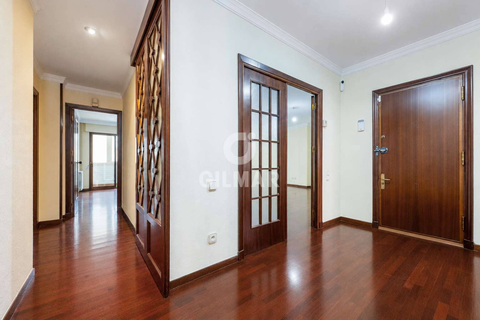 5 bedroom Flat for sale in Cadiz city with garage - € 850,000 (Ref: 9938724)