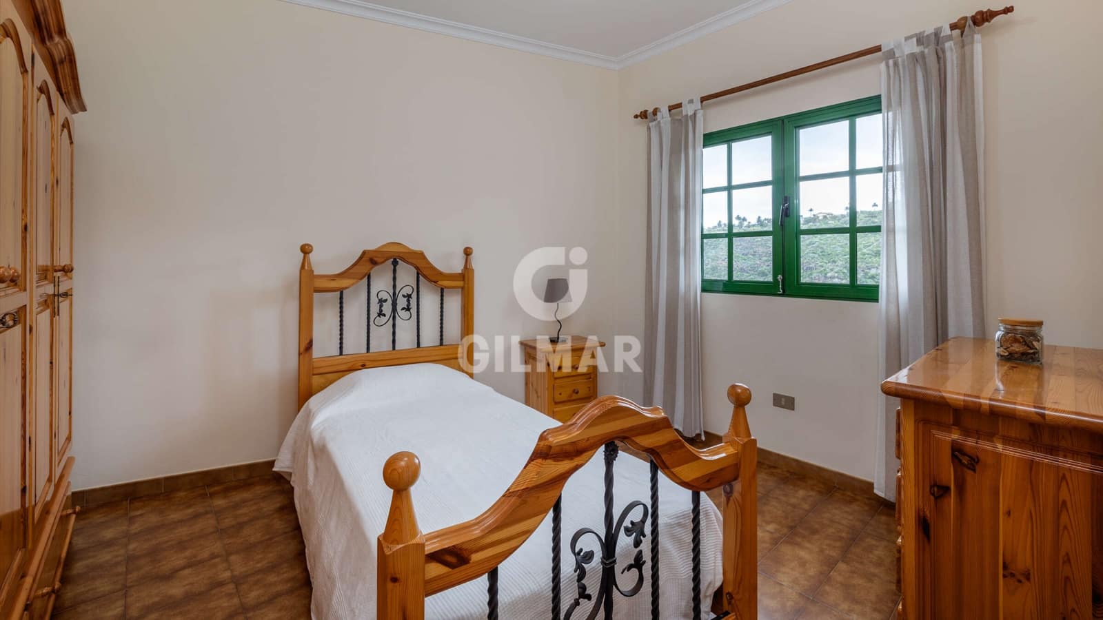 4 bedroom Villa for sale in Las Palmas de Gran Canaria - € 320,000 (Ref: 9939128)