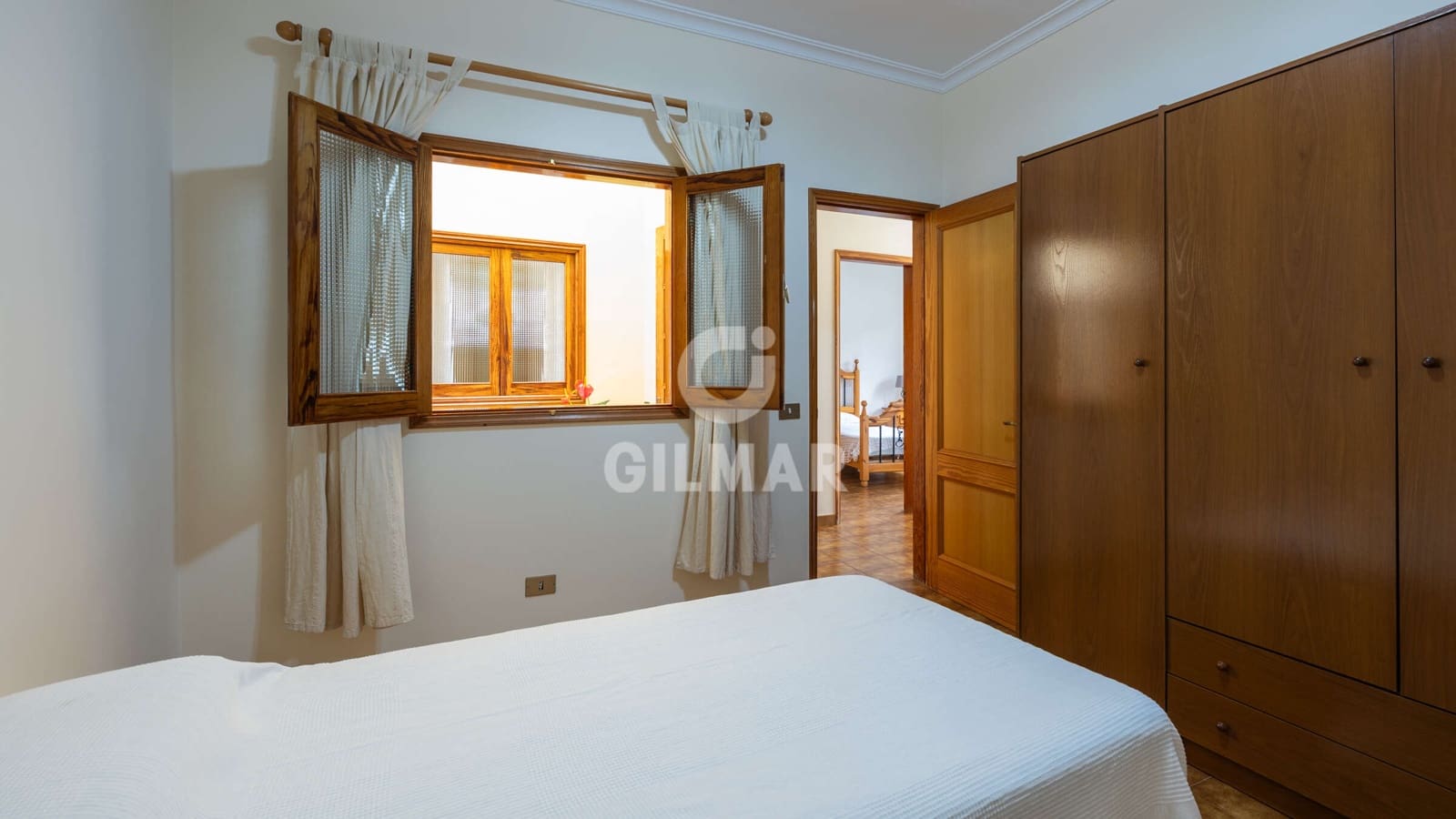 4 bedroom Villa for sale in Las Palmas de Gran Canaria - € 320,000 (Ref: 9939128)