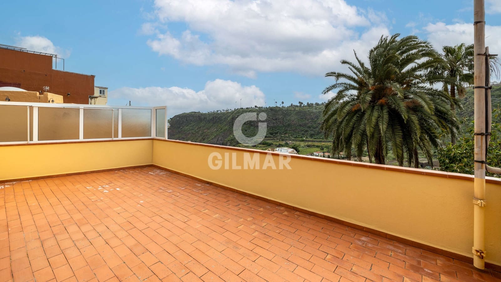 4 bedroom Villa for sale in Las Palmas de Gran Canaria - € 320,000 (Ref: 9939128)