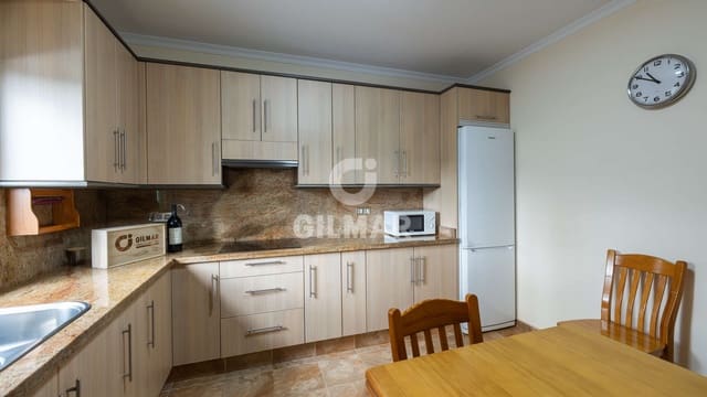 4 bedroom Villa for sale in San Lorenzo, Las Palmas de Gran Canaria - € 320,000 (Ref: 9939128)