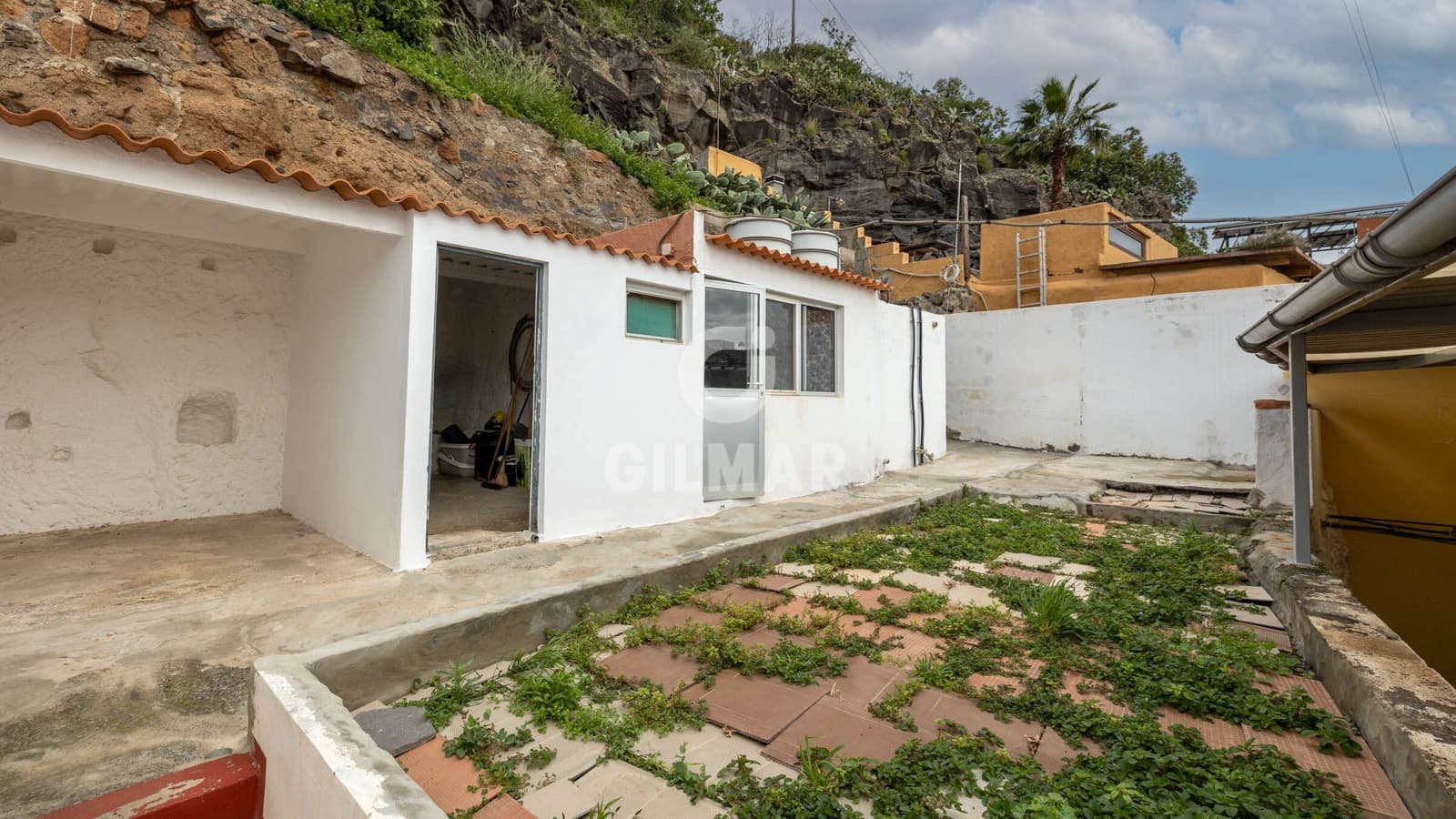 4 bedroom Villa for sale in Las Palmas de Gran Canaria - € 320,000 (Ref: 9939128)