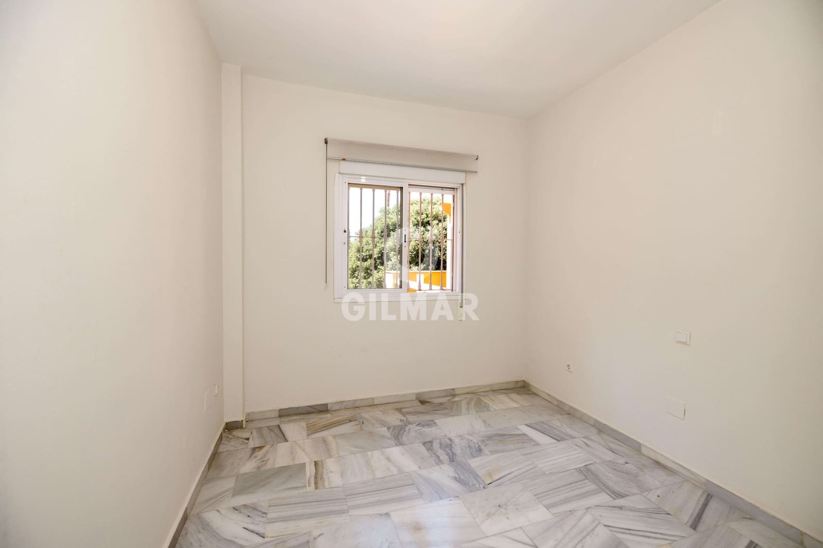 3 sypialnia Mieszkanie na sprzedaż w Carib Playa z basenem garażem - 490 000 € (Ref: 9939129)