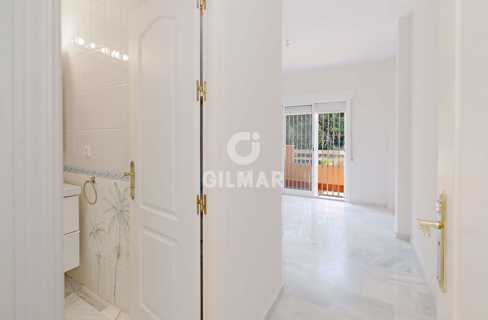 3 sypialnia Mieszkanie na sprzedaż w Carib Playa z basenem garażem - 490 000 € (Ref: 9939129)