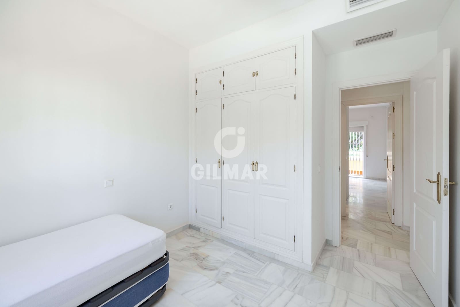 3 sypialnia Mieszkanie na sprzedaż w Carib Playa z basenem garażem - 490 000 € (Ref: 9939129)