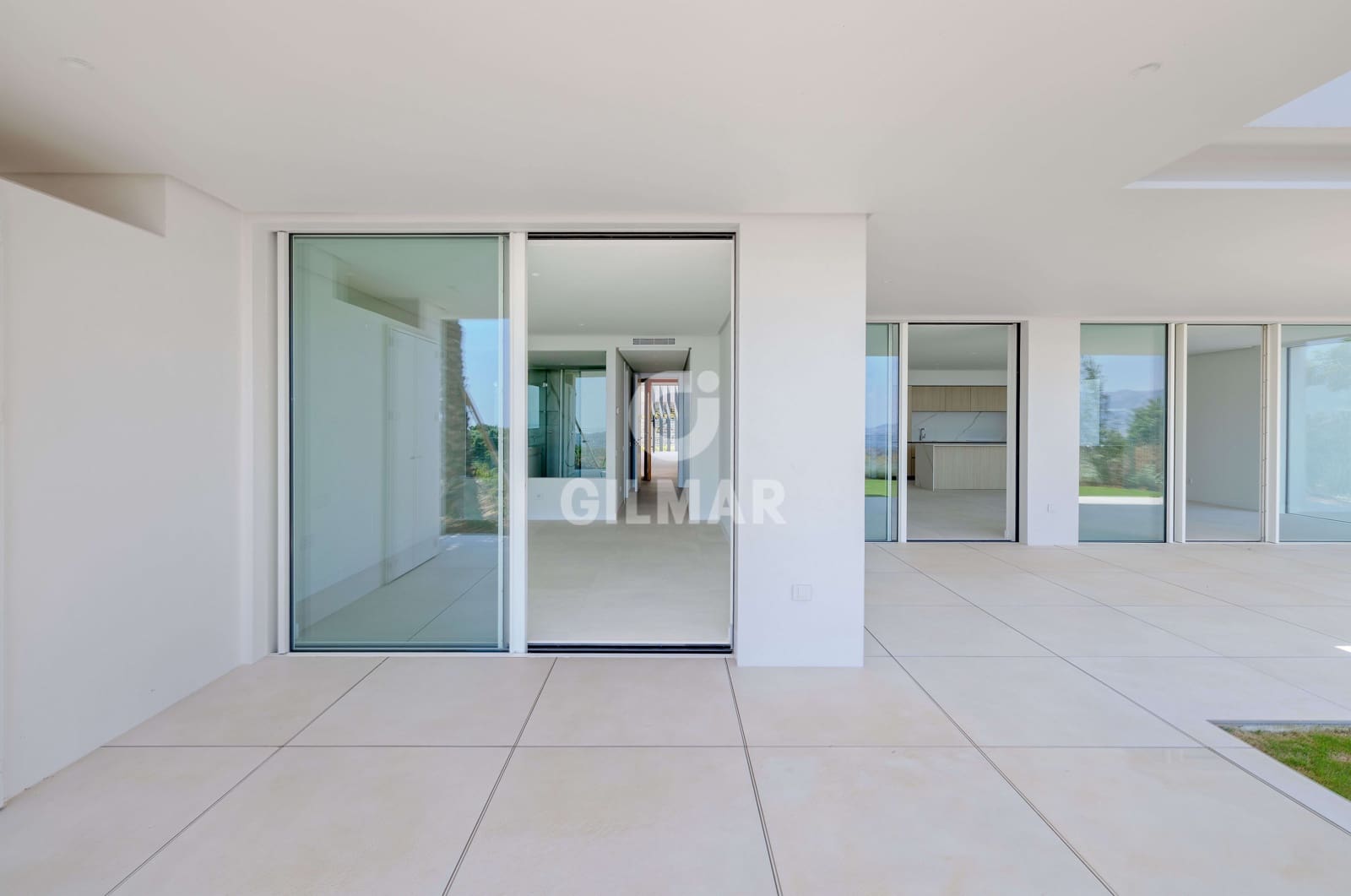 3 bedroom Flat for sale in La Mairena with pool garage - € 1,250,000 (Ref: 9941286)