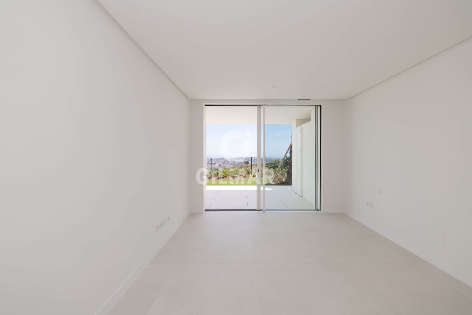 3 bedroom Flat for sale in La Mairena with pool garage - € 1,250,000 (Ref: 9941286)