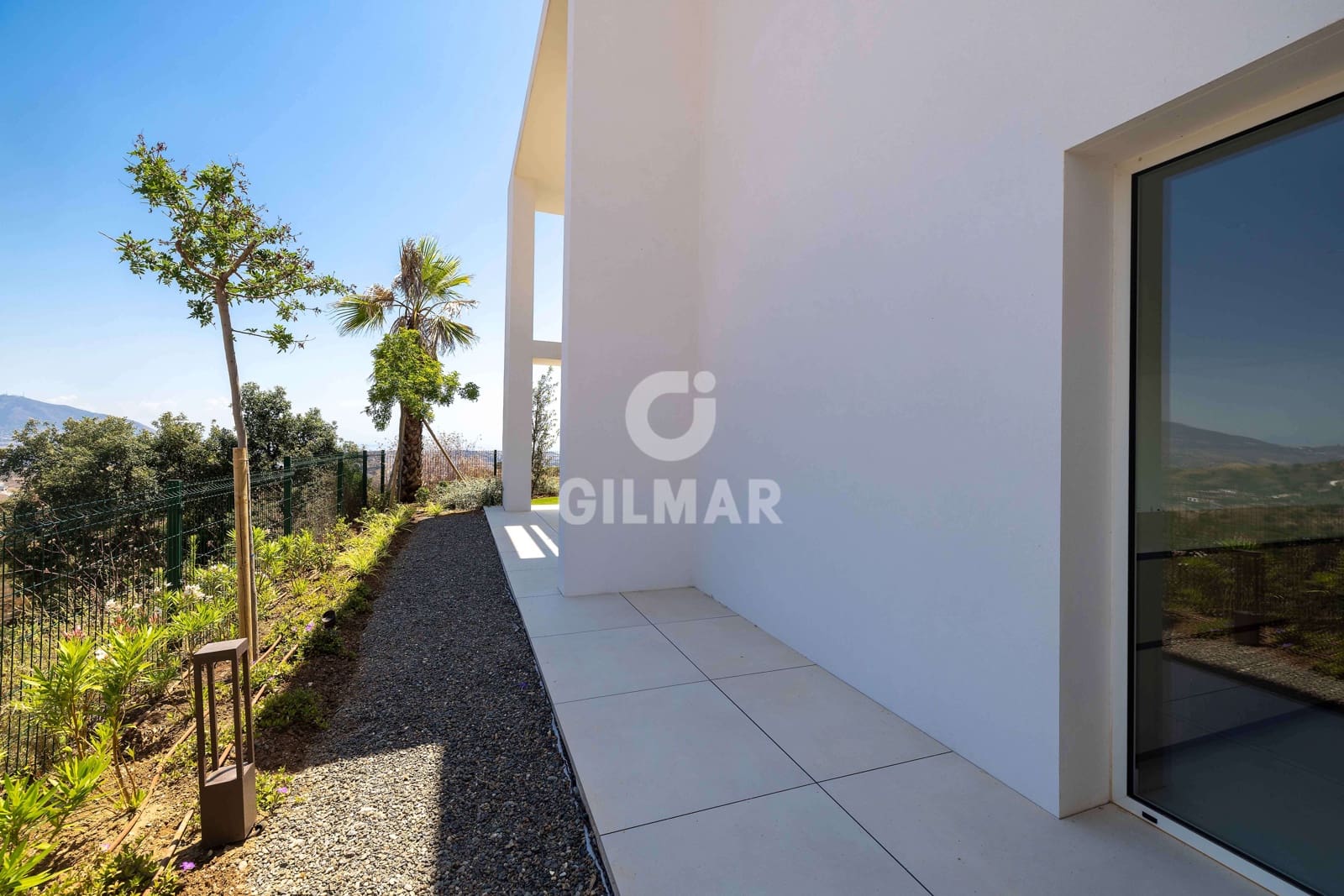 3 bedroom Flat for sale in La Mairena with pool garage - € 1,250,000 (Ref: 9941286)