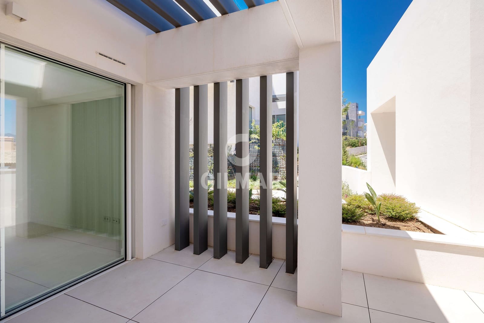 3 bedroom Flat for sale in La Mairena with pool garage - € 1,250,000 (Ref: 9941286)