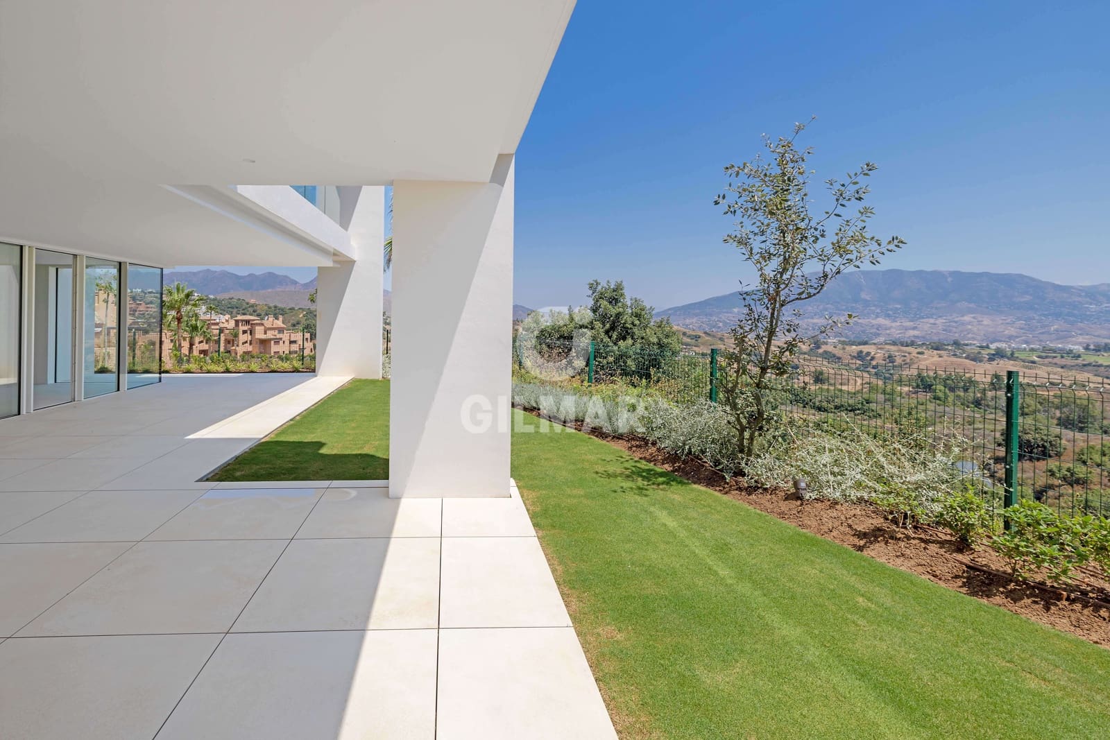 3 bedroom Flat for sale in La Mairena with pool garage - € 1,250,000 (Ref: 9941286)