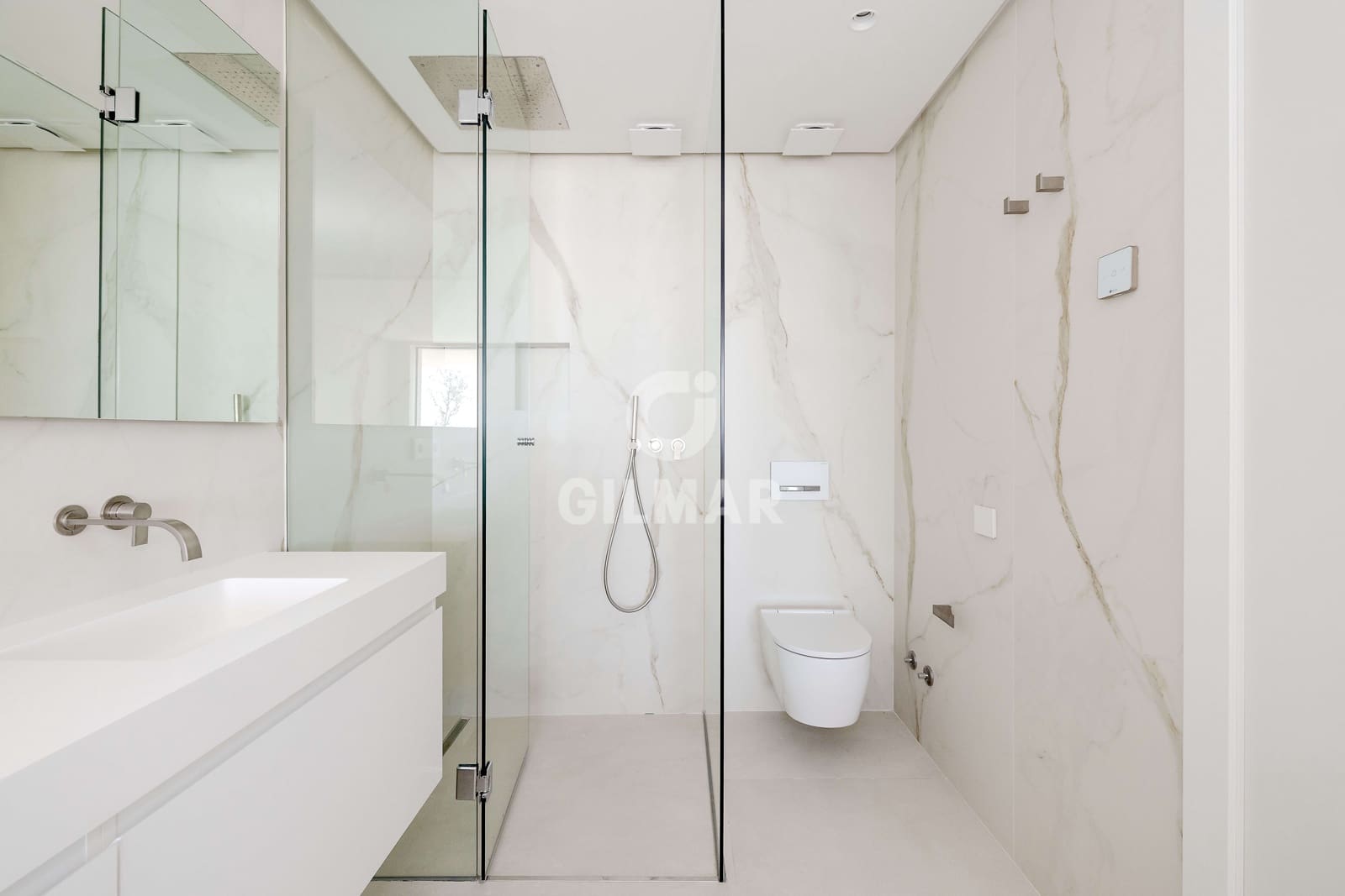 3 bedroom Flat for sale in La Mairena with pool garage - € 1,250,000 (Ref: 9941286)